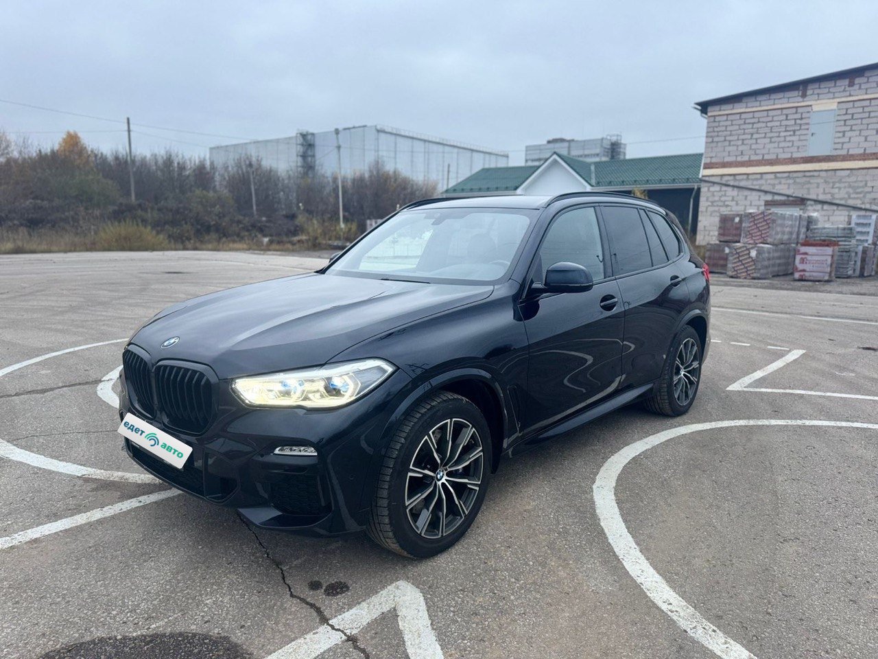 BMW X5, 2019 — обложка