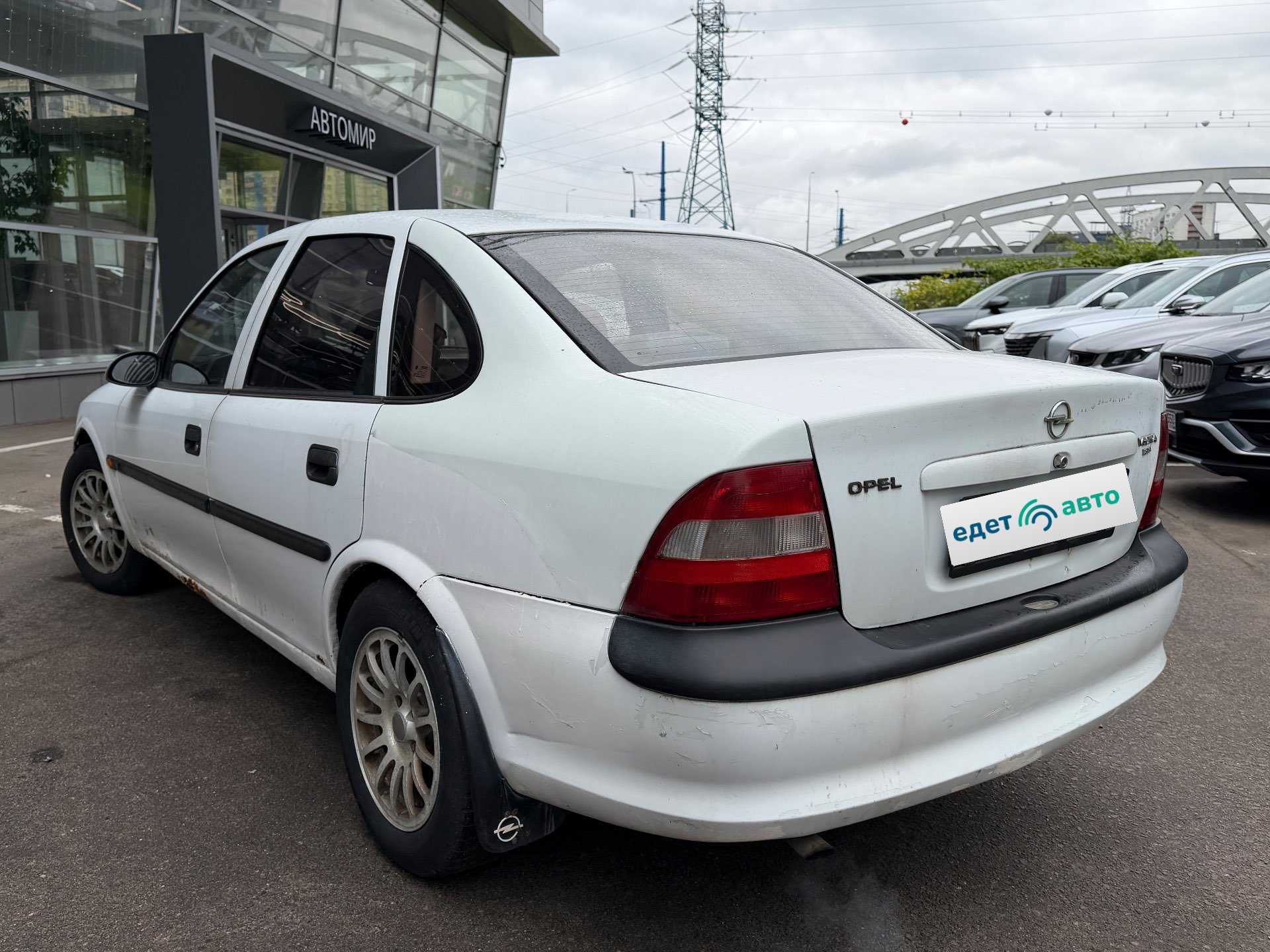 Opel Vectra, 1996 — Снаружи