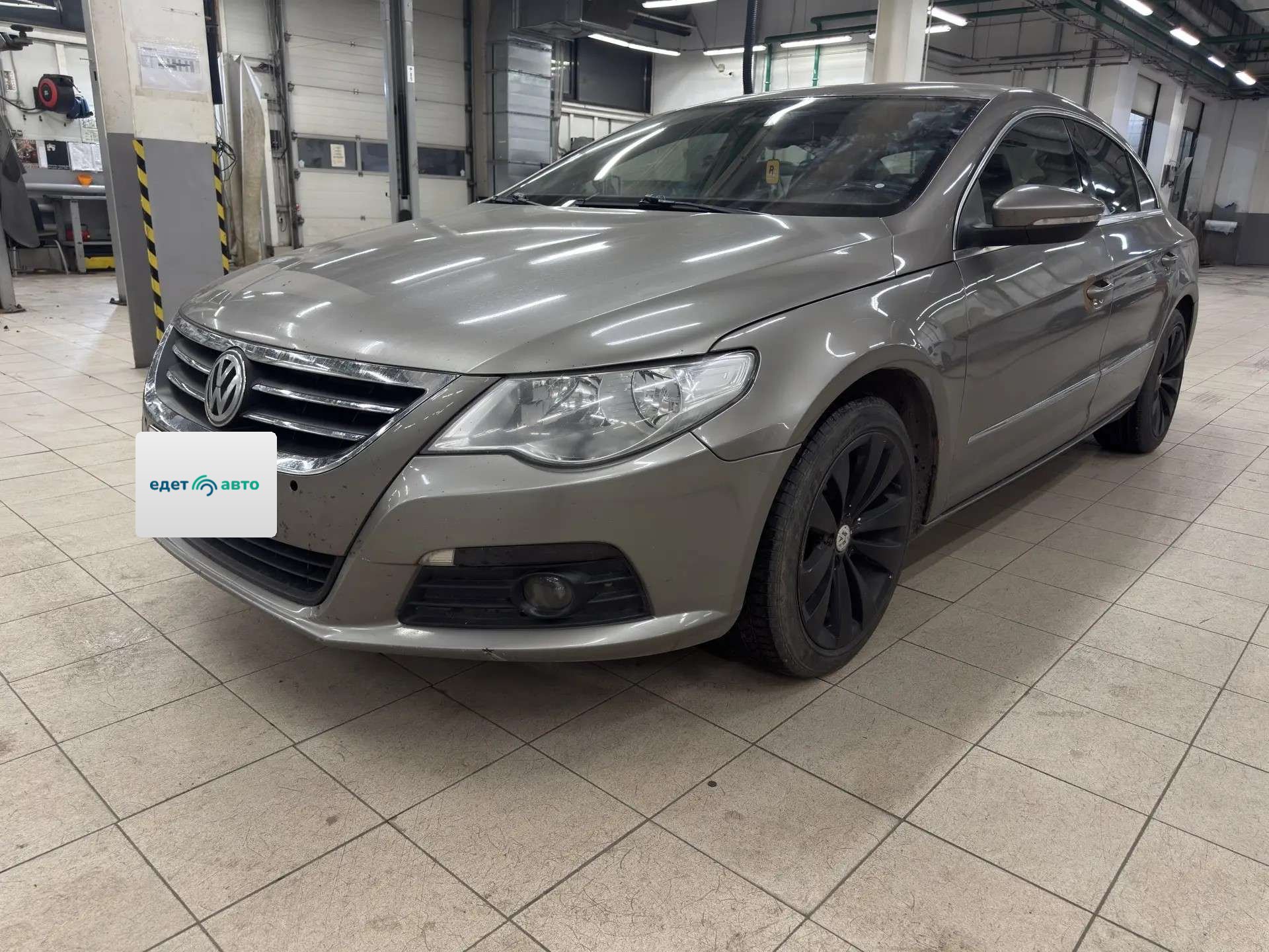 Volkswagen Passat CC, 2011 — обложка