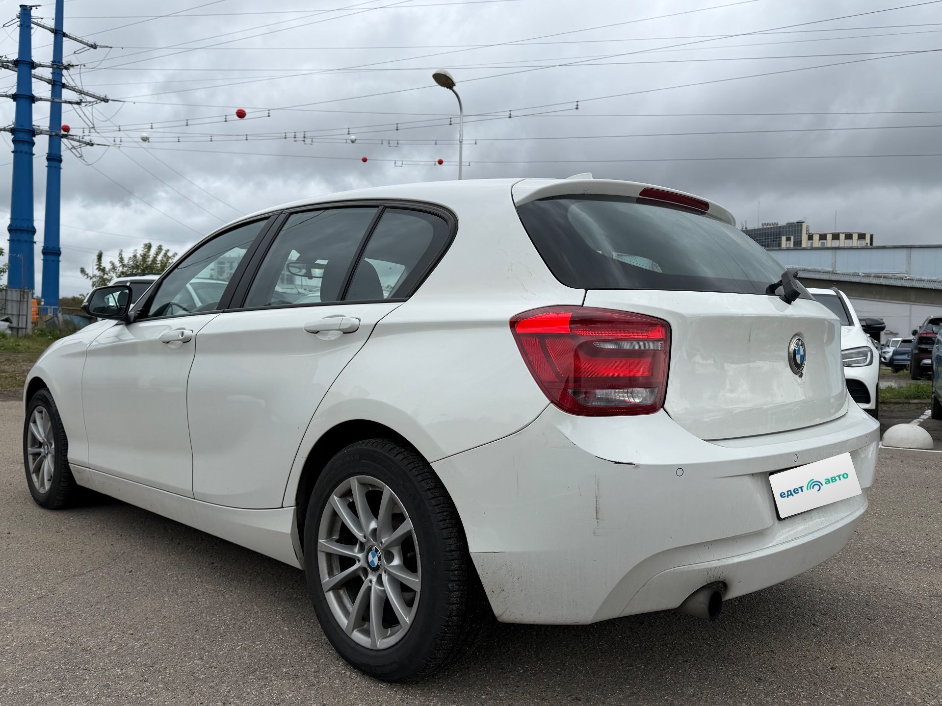 BMW 116I, 2012 — Снаружи