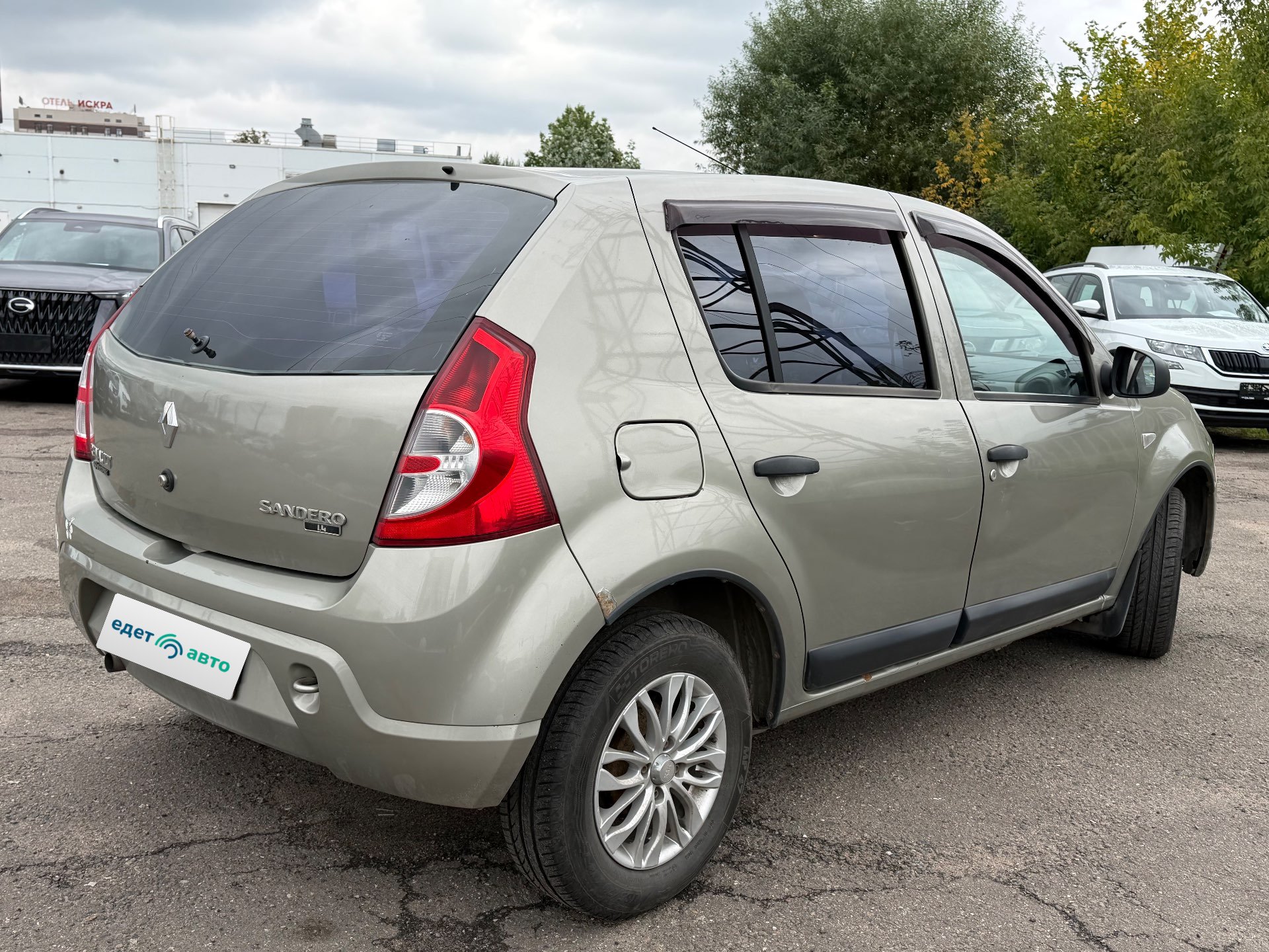Renault Sandero, 2011 — Снаружи
