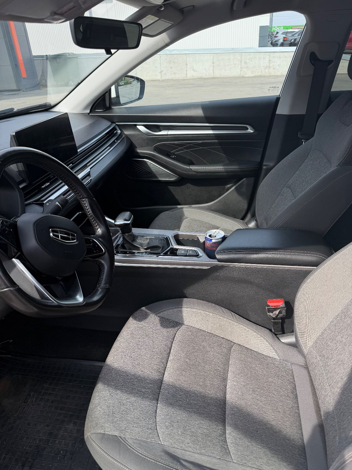 Geely Emgrand, 2022 — Салон