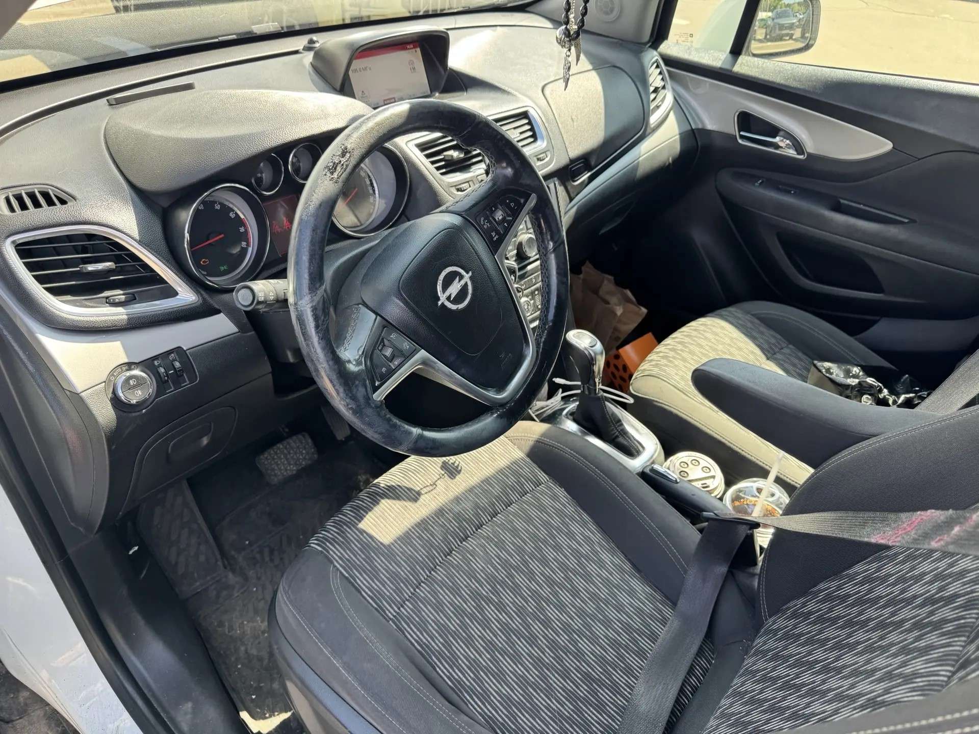 Opel W0LJ (Мокка), 2013 — Салон