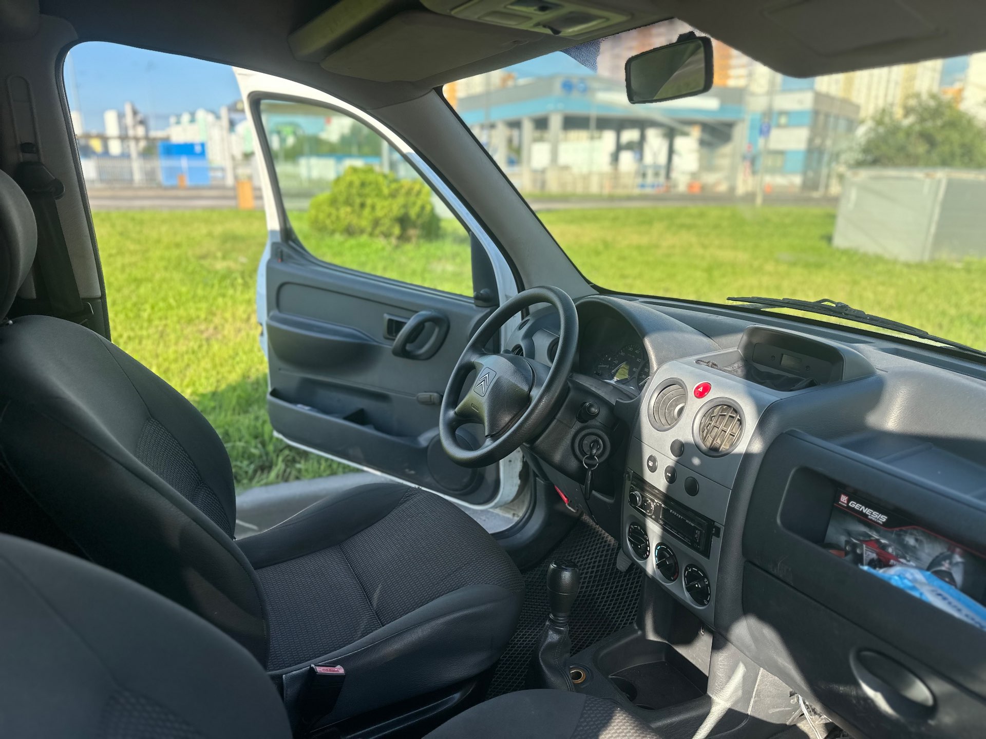 Citroen Berlingo, 2008 — Салон