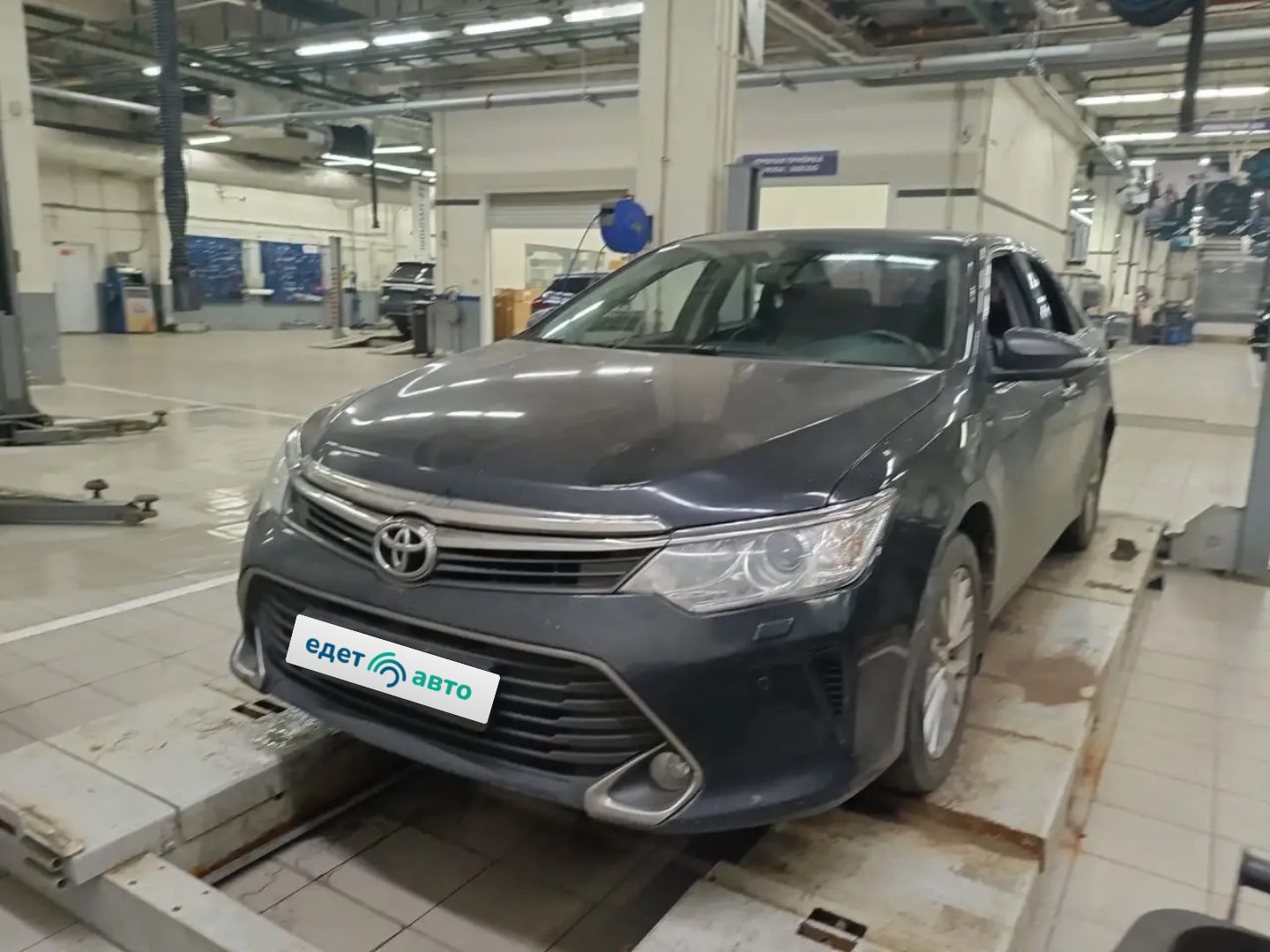 Toyota Camry, 2015 — обложка