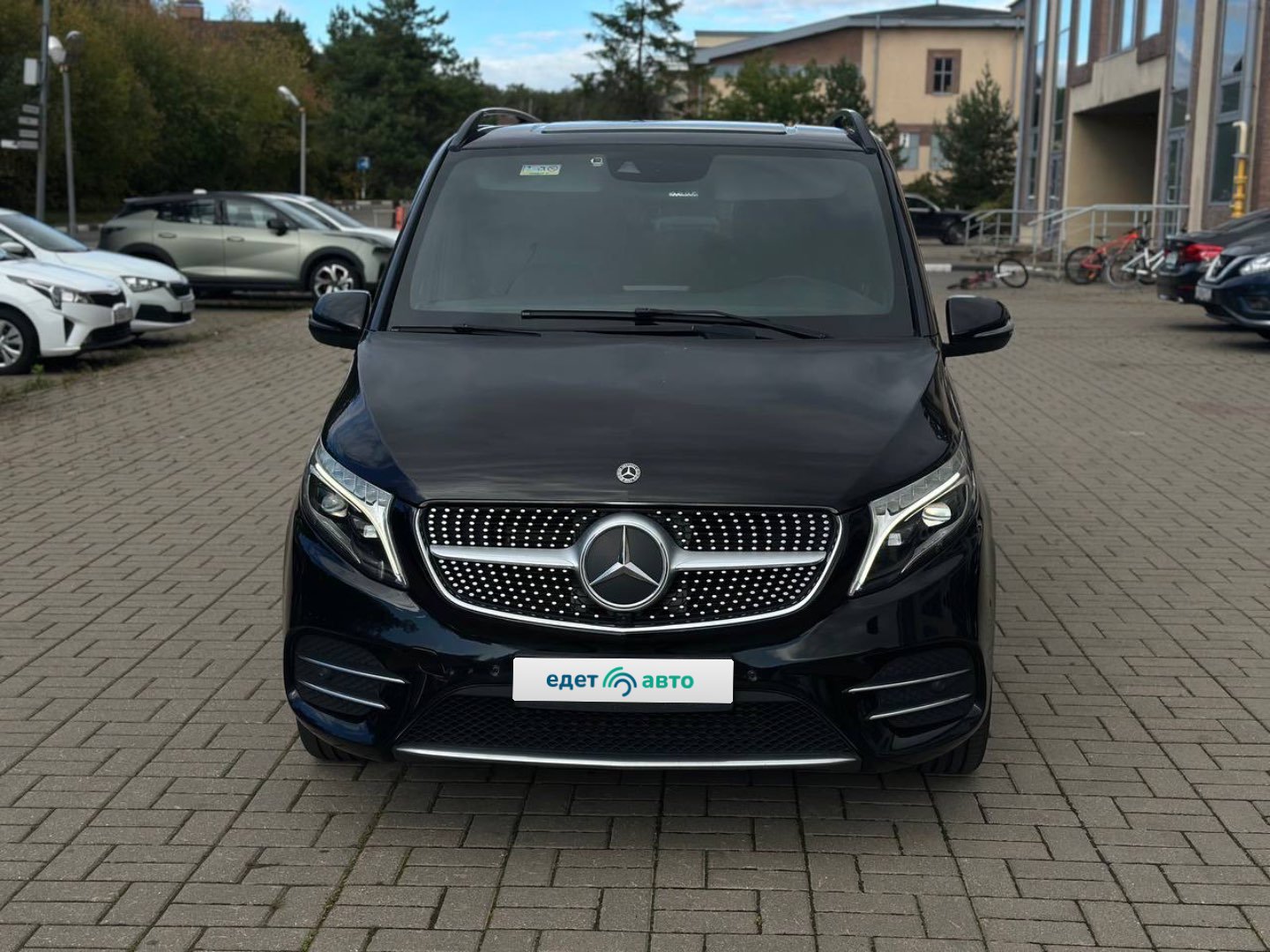 Mercedes-Benz V220D 4МАТIС, 2021 — Снаружи