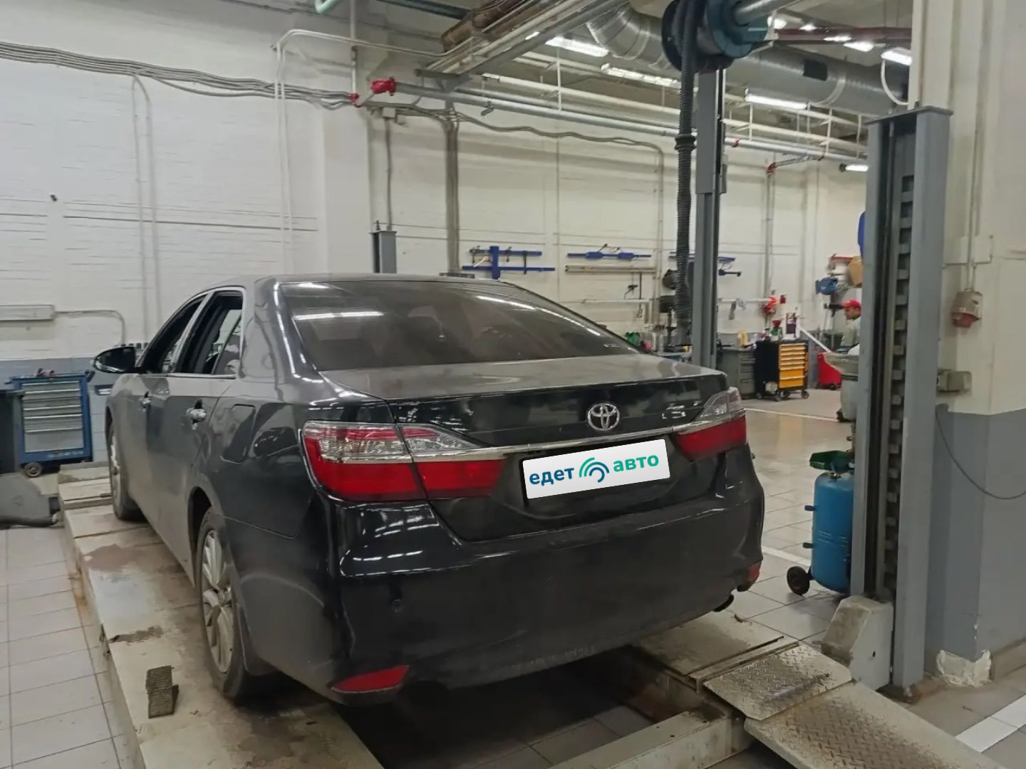 Toyota Camry, 2015 — Снаружи