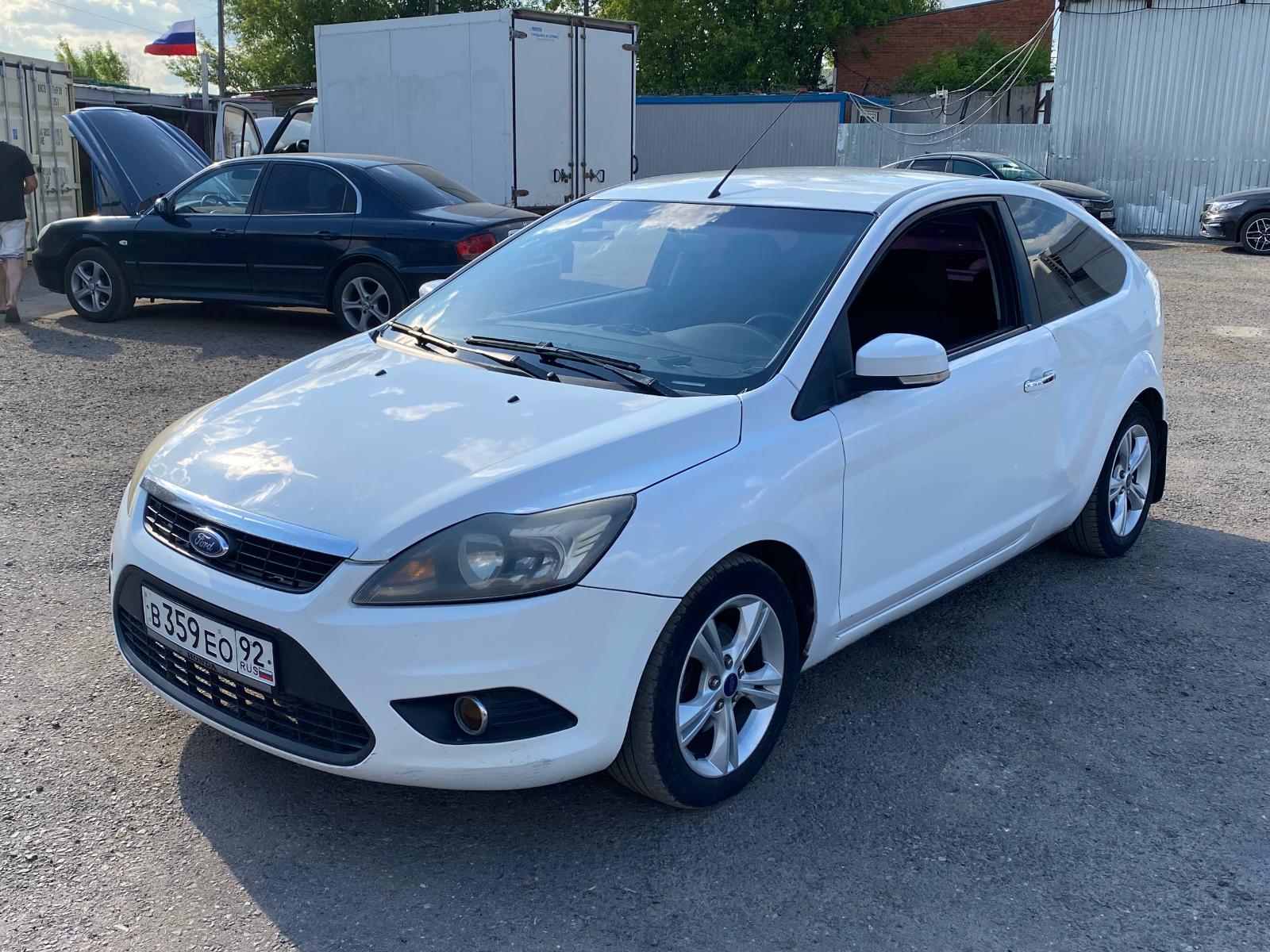 Ford Focus, 2010 — обложка