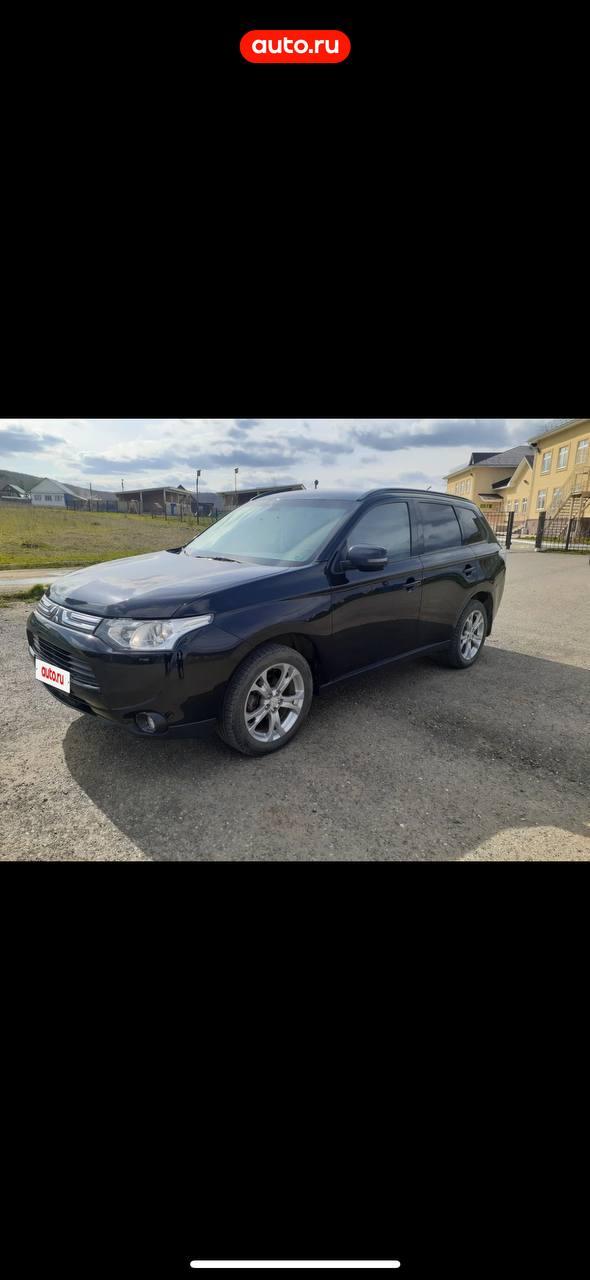 Mitsubishi Outlander 3 поколение 2013 — Все фото