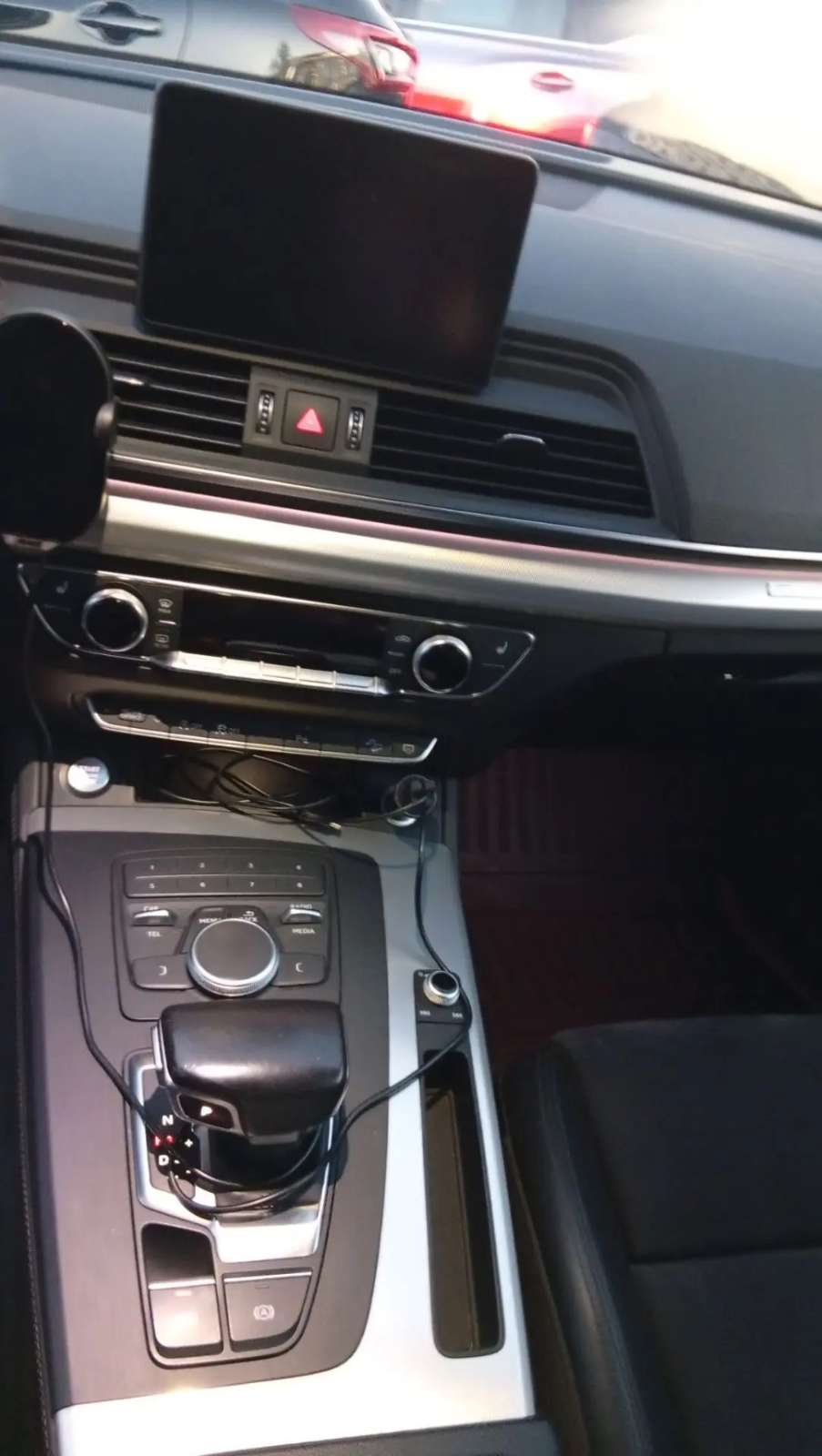 Audi Q5, 2017 — Салон