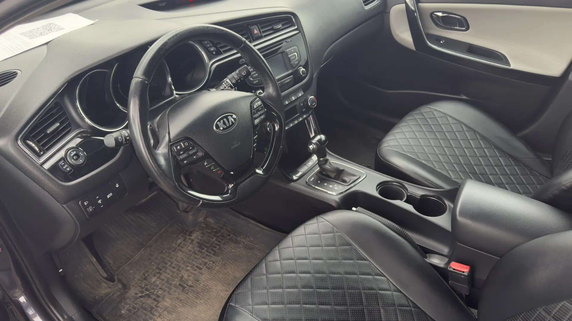 Kia JD (XWE) CEED, 2016 — Салон