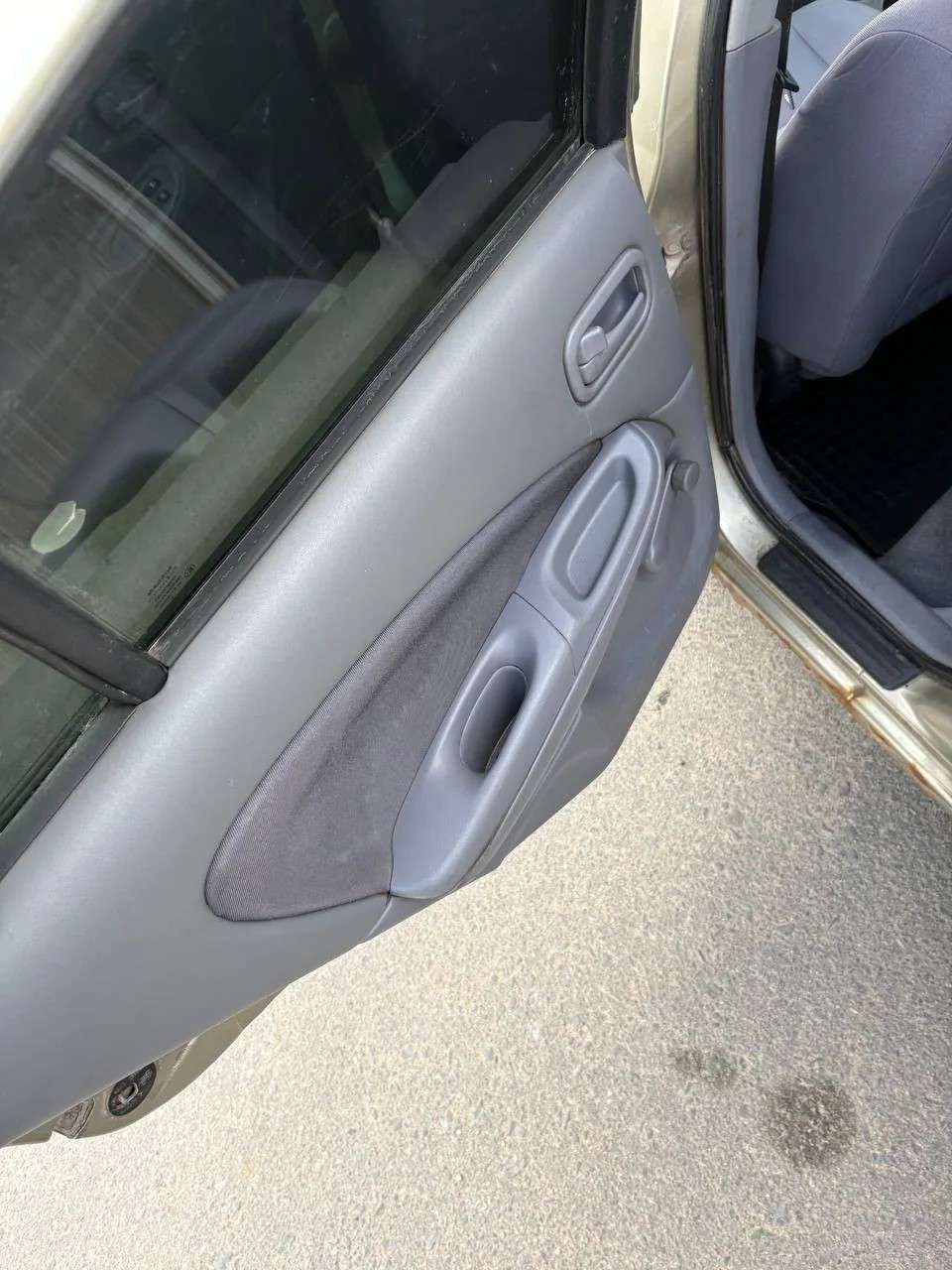 Nissan Almera, 2003 — Салон