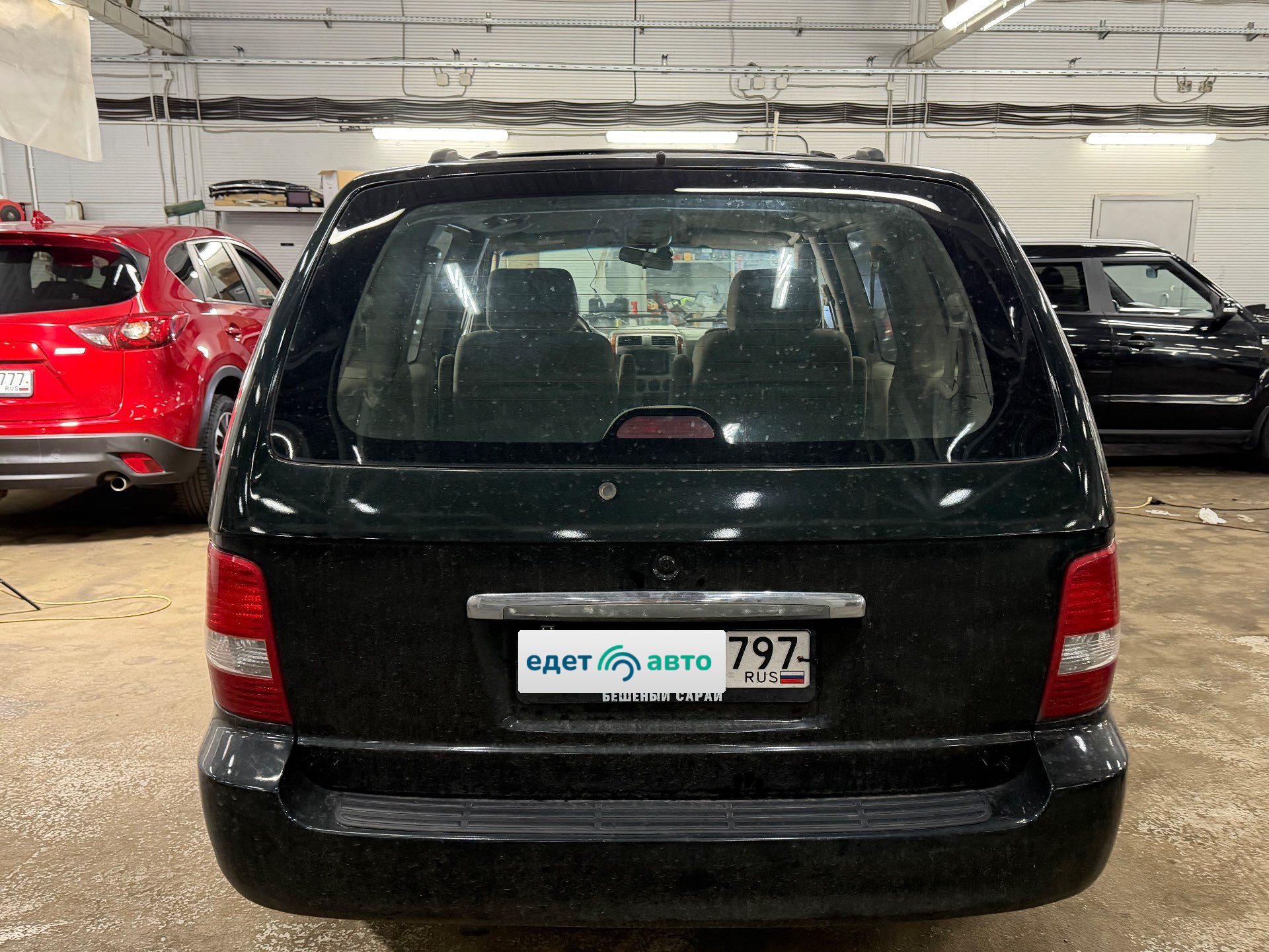Kia Carnival, 2004 — Снаружи