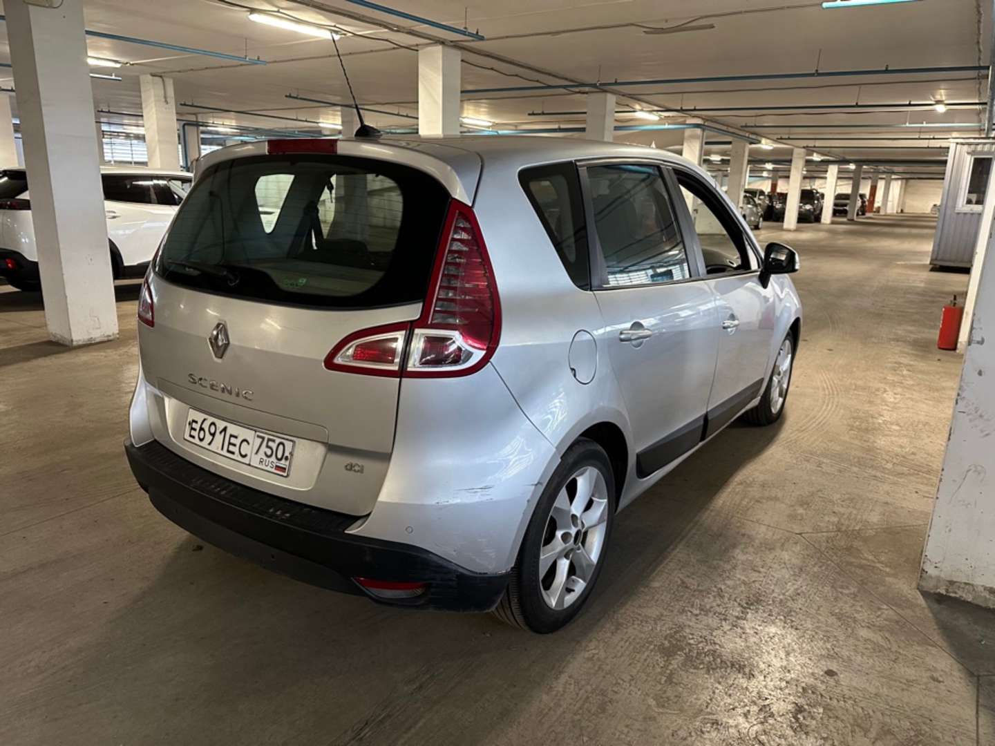 Renault Scenic, 2010 — Снаружи