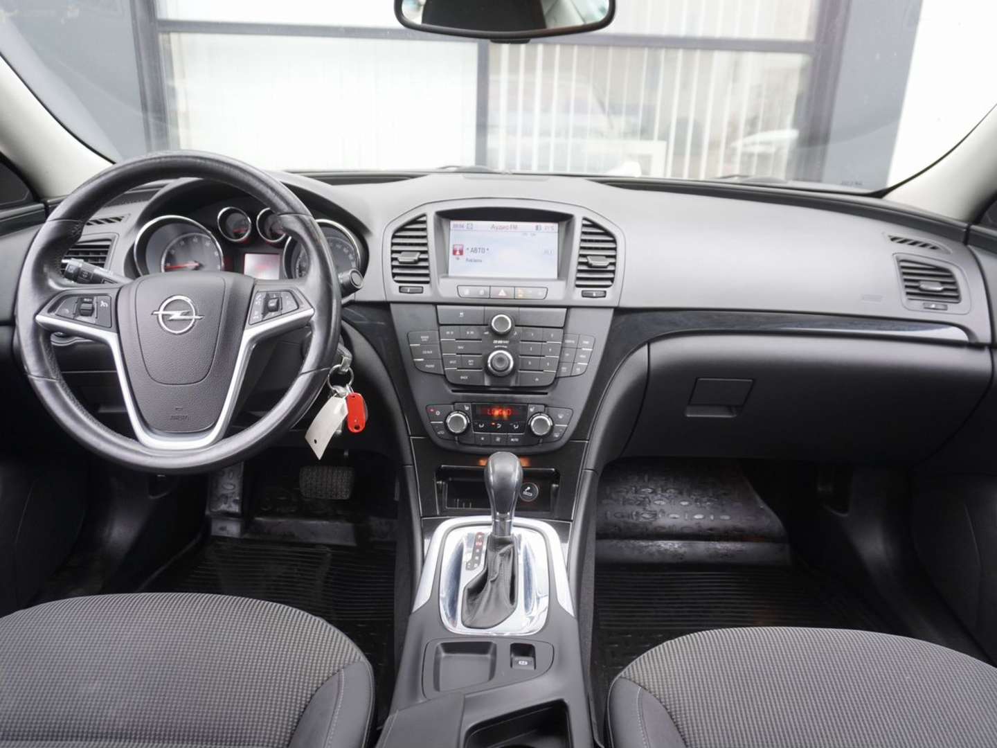 Opel Insignia, 2010 — Салон