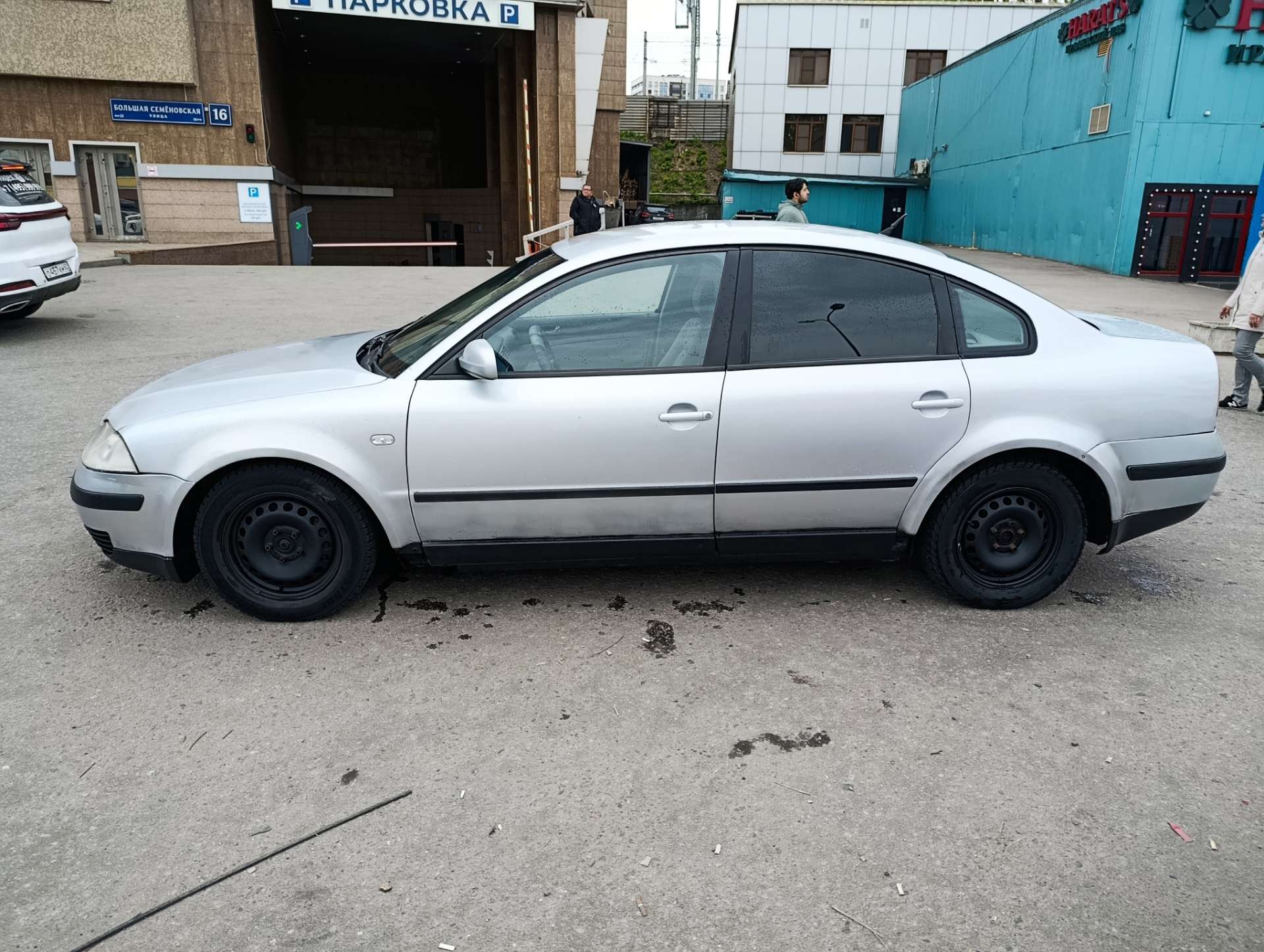 Volkswagen Passat, 2002 — Снаружи