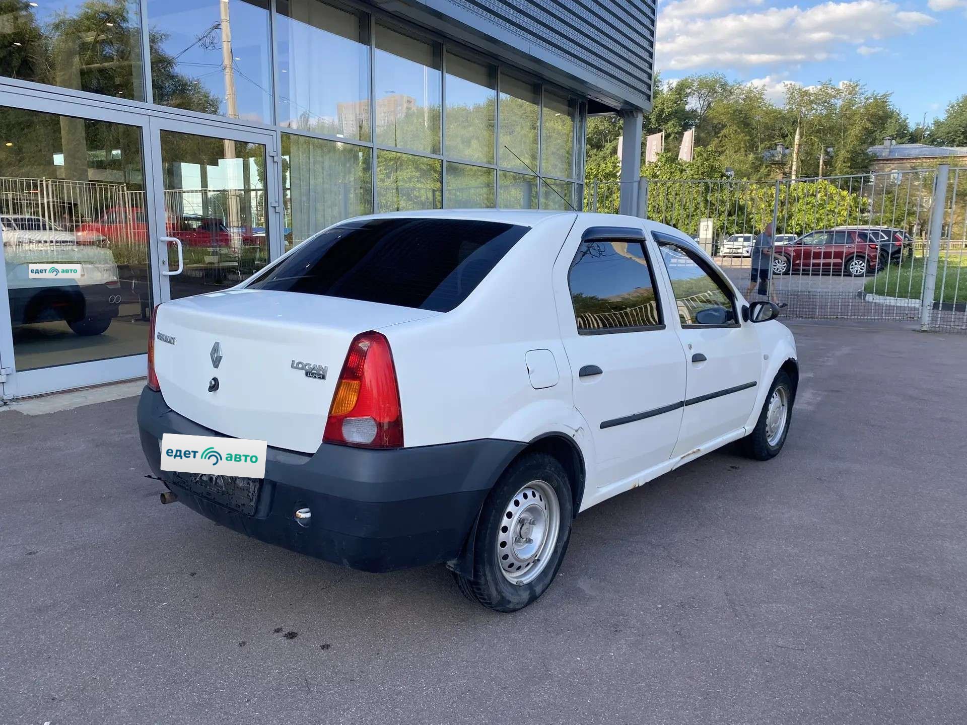 Renault Logan, 2007 — Снаружи