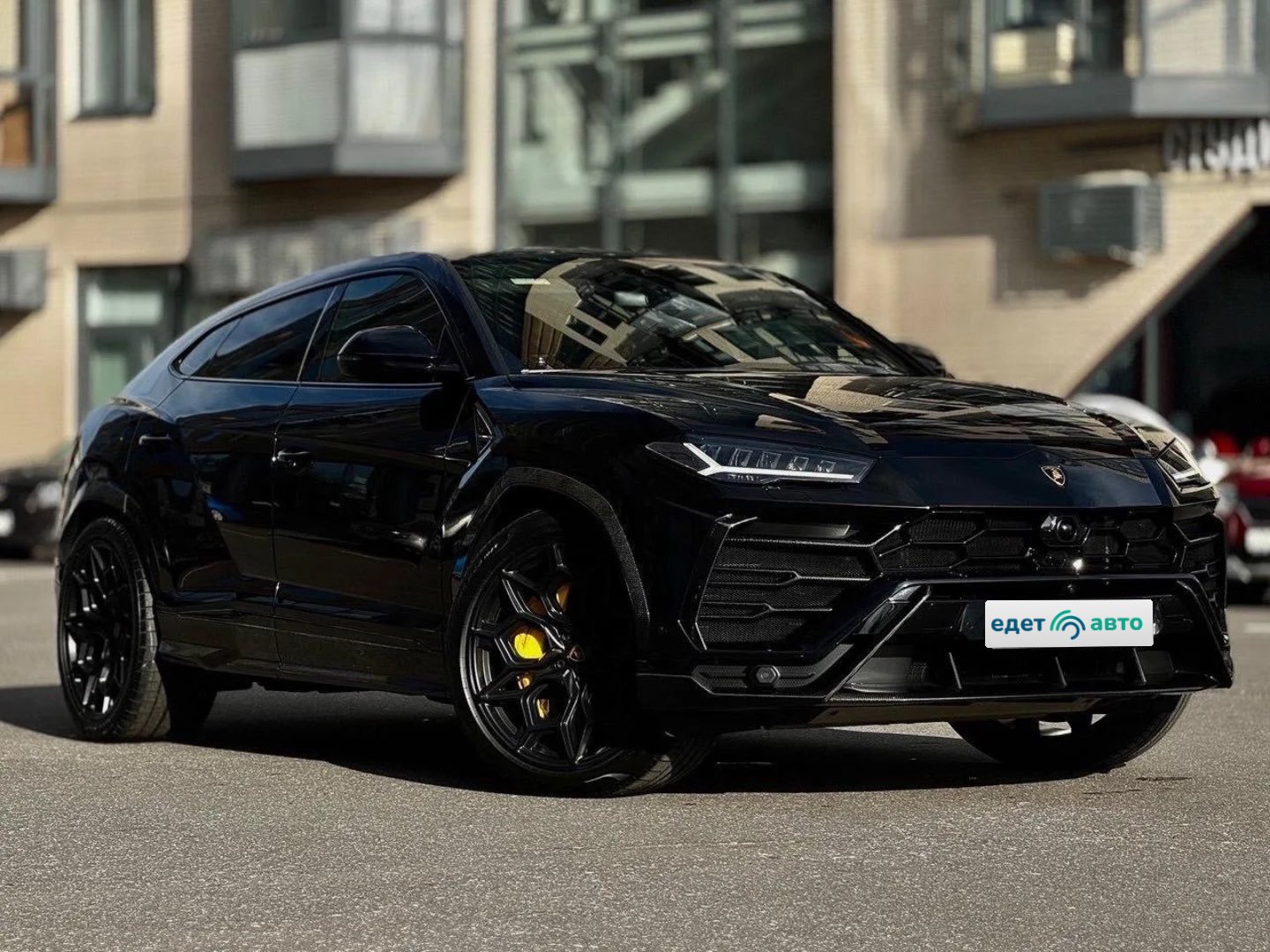 Lamborghini Urus, 2022 — Снаружи