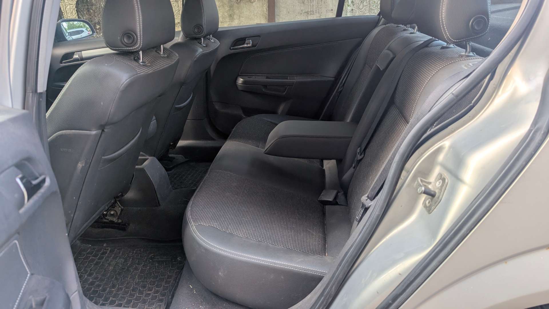 Opel Astra, 2008 — Салон