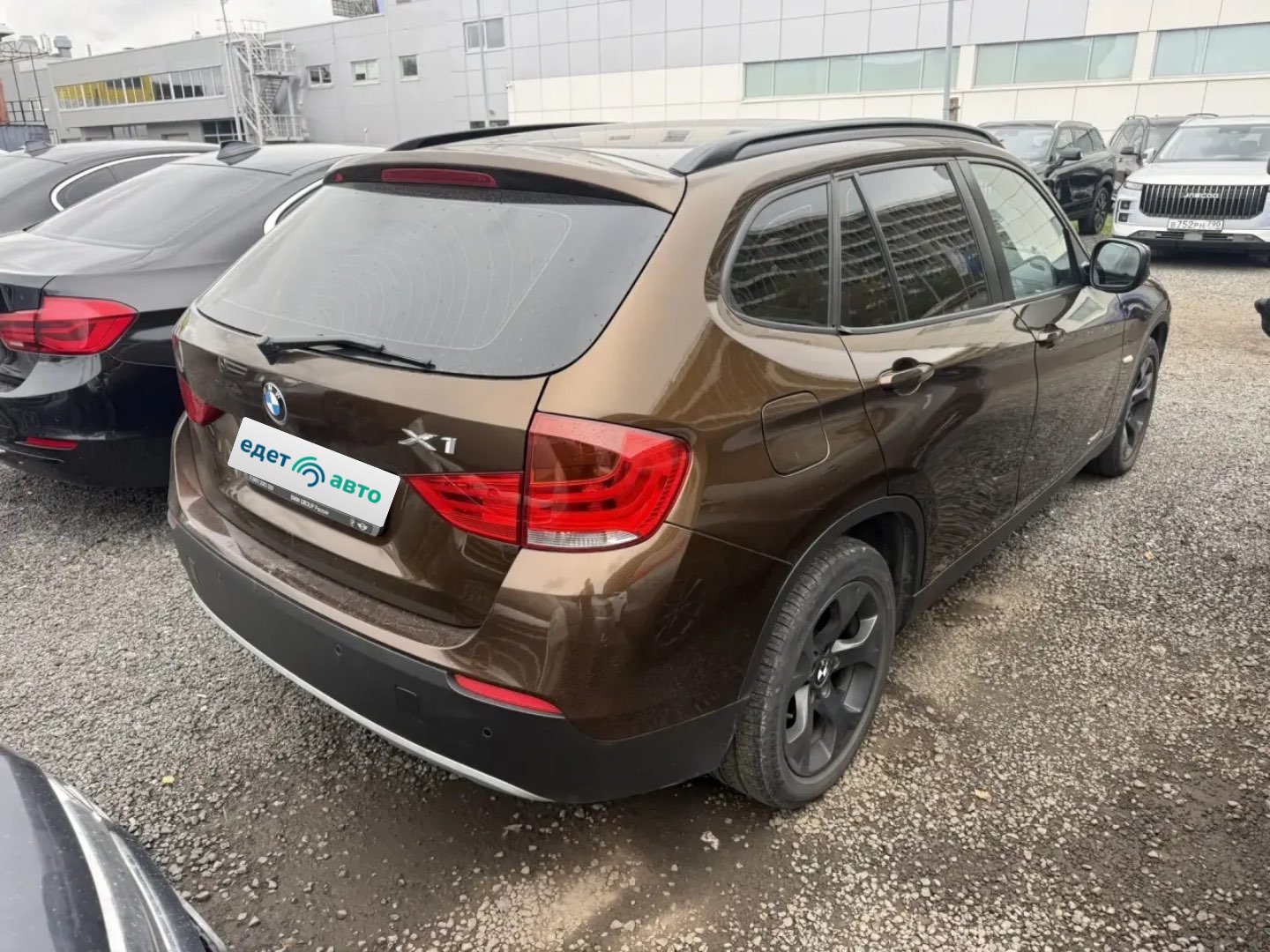 BMW X1, 2011 — Снаружи