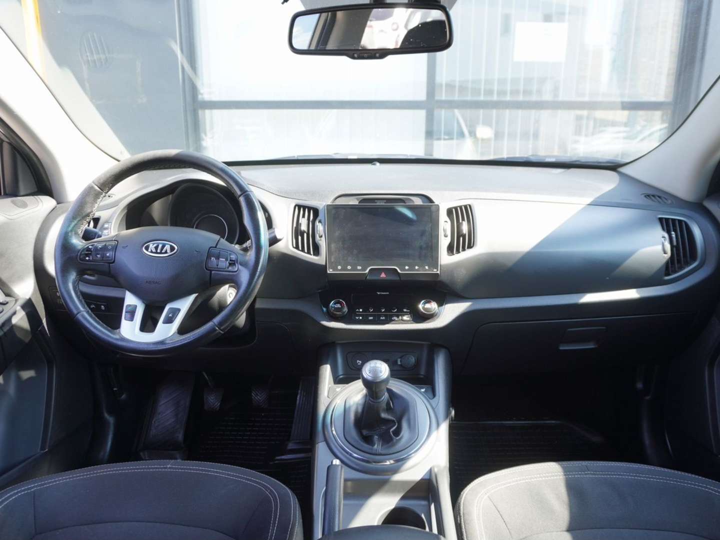 Kia Sportage, 2012 — Салон