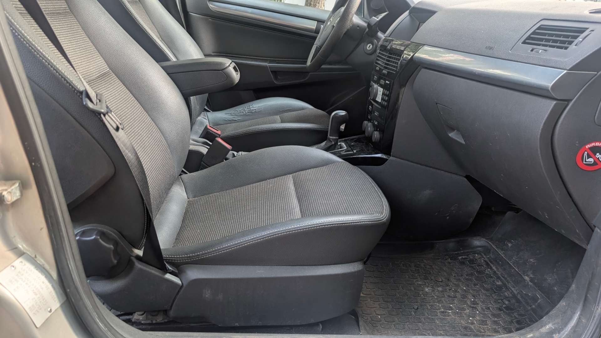Opel Astra, 2008 — Салон