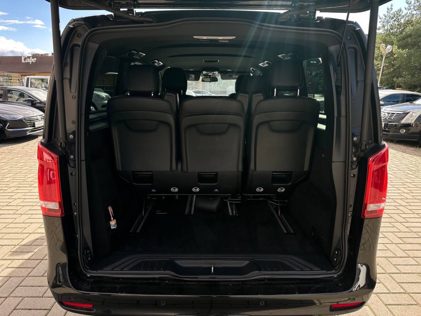 Mercedes-Benz V220D 4МАТIС, 2021 — Салон