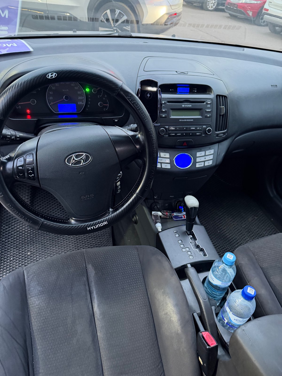 Hyundai Elantra, 2006 — Салон