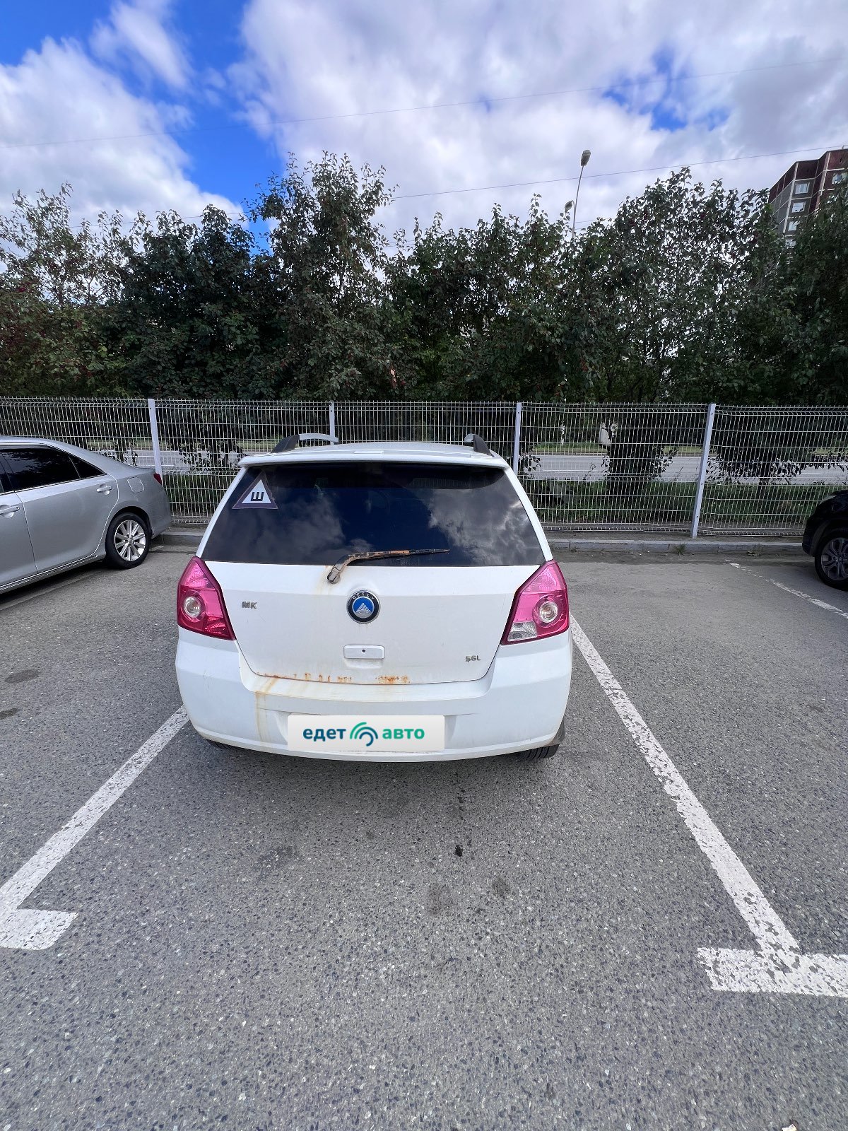Geely MK Cross, 2013 — Снаружи