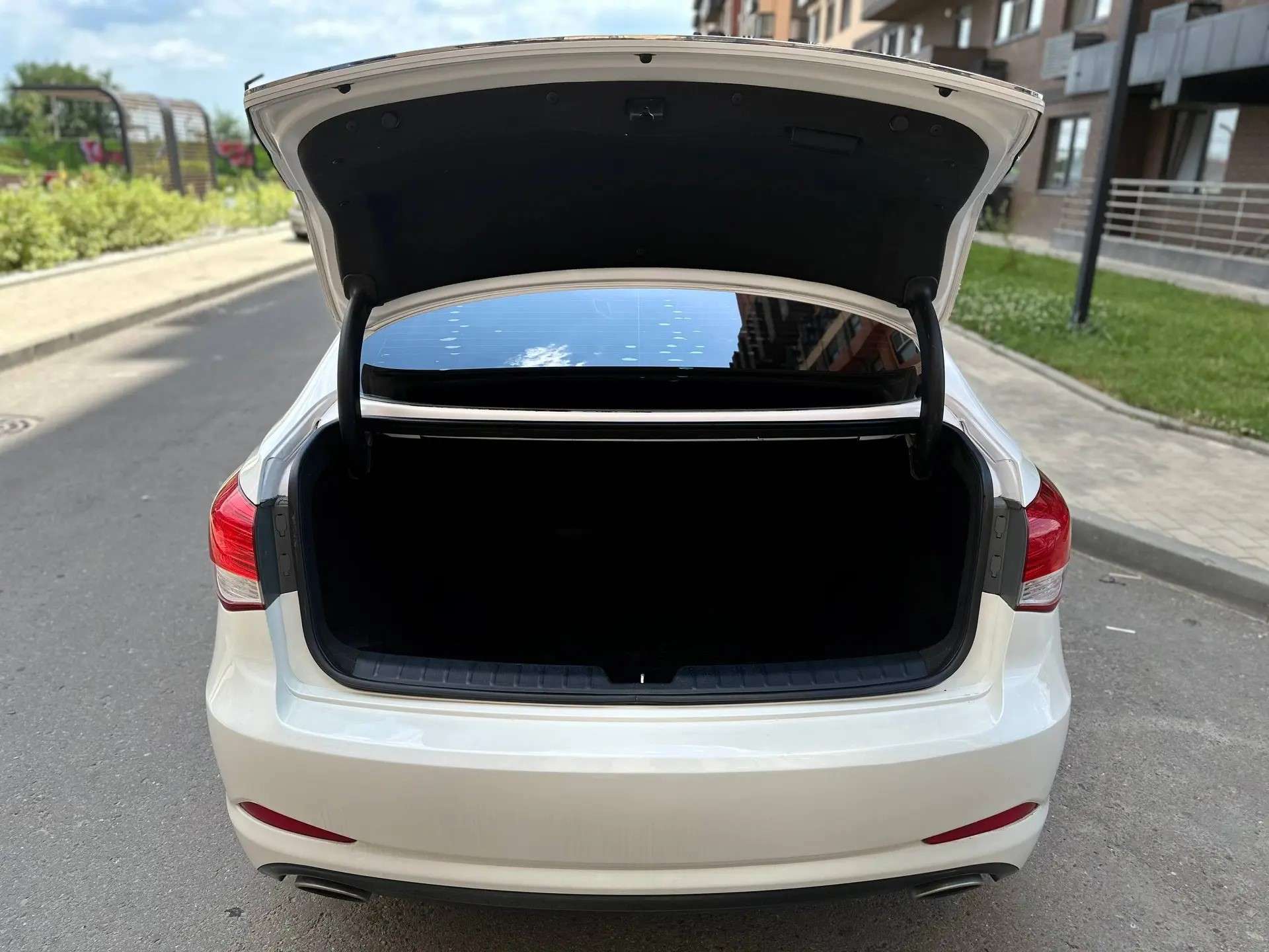 Hyundai VF(I40), 2013 — Снаружи