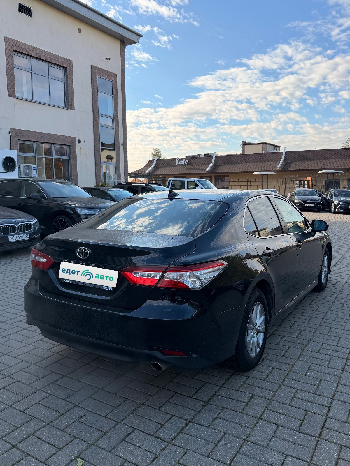 Toyota Camry, 2020 — Снаружи