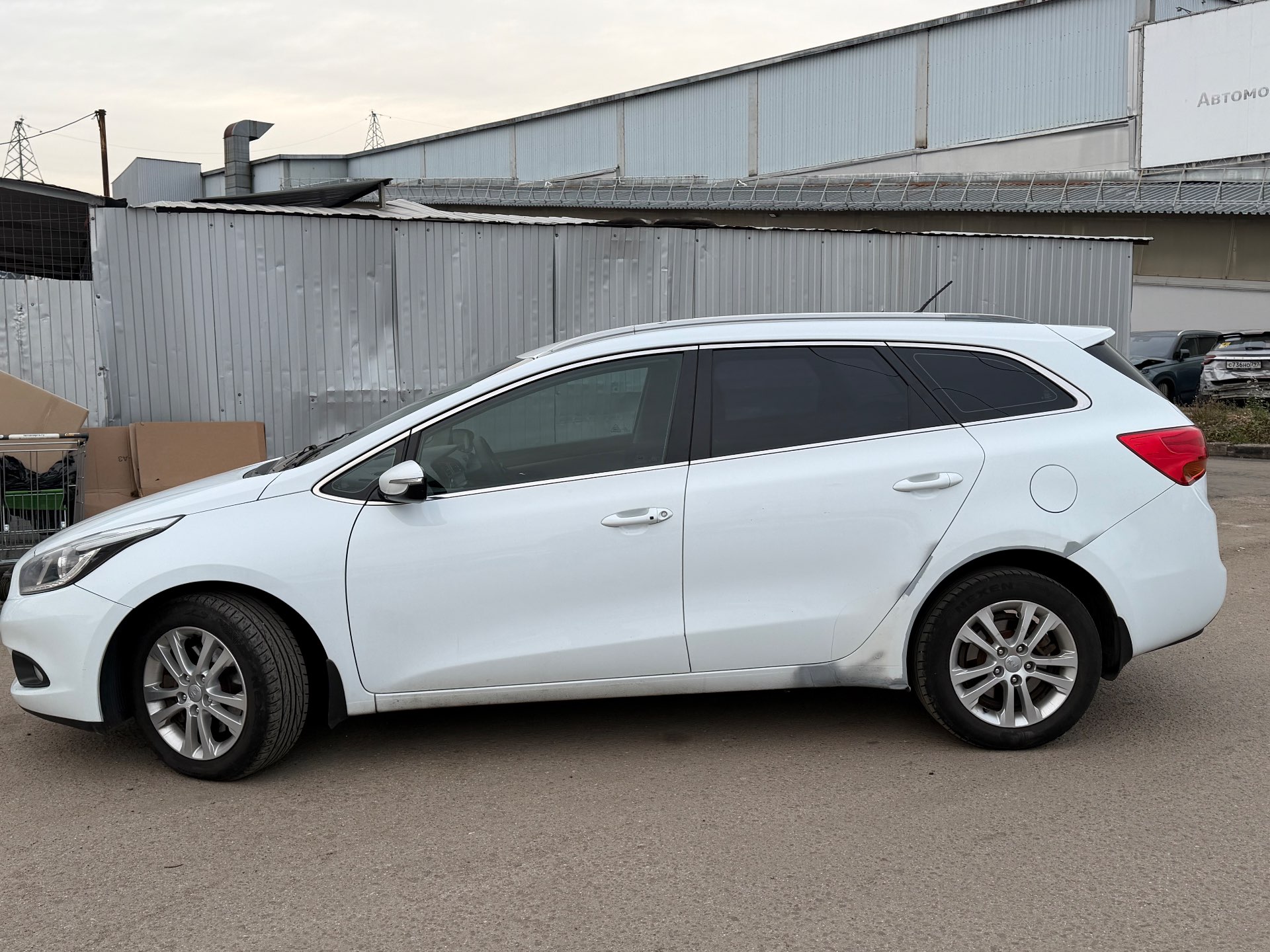 Kia JD (СИД), 2013 — Снаружи