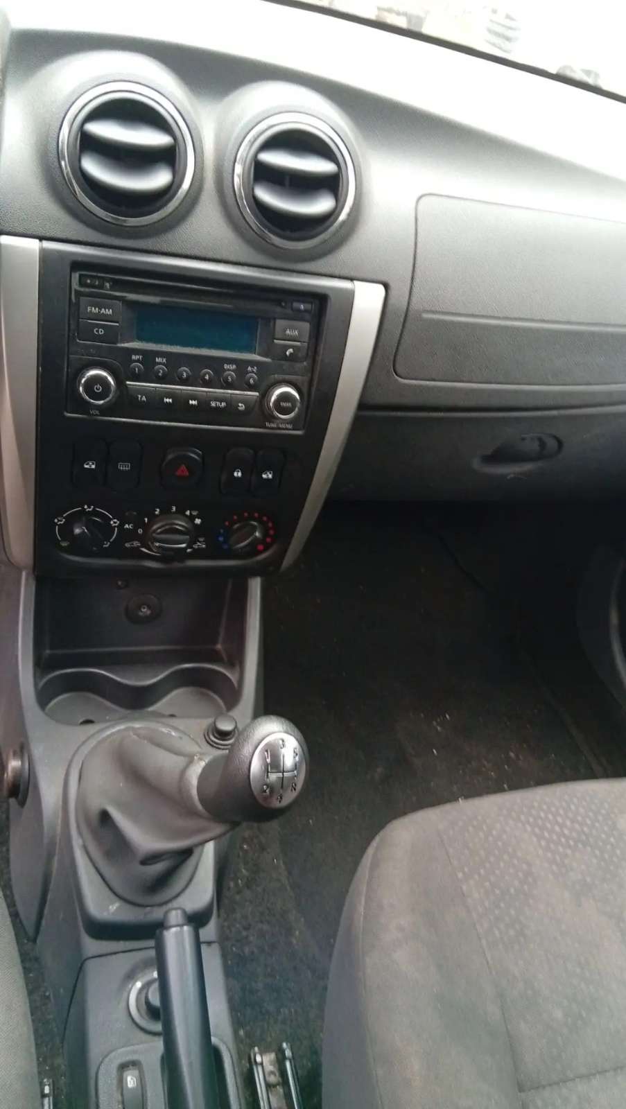 Nissan Almera, 2013 — Салон