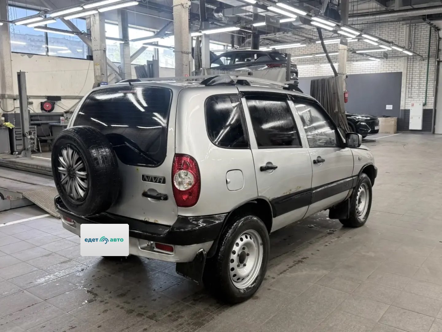 Chevrolet Niva, 2004 — Снаружи