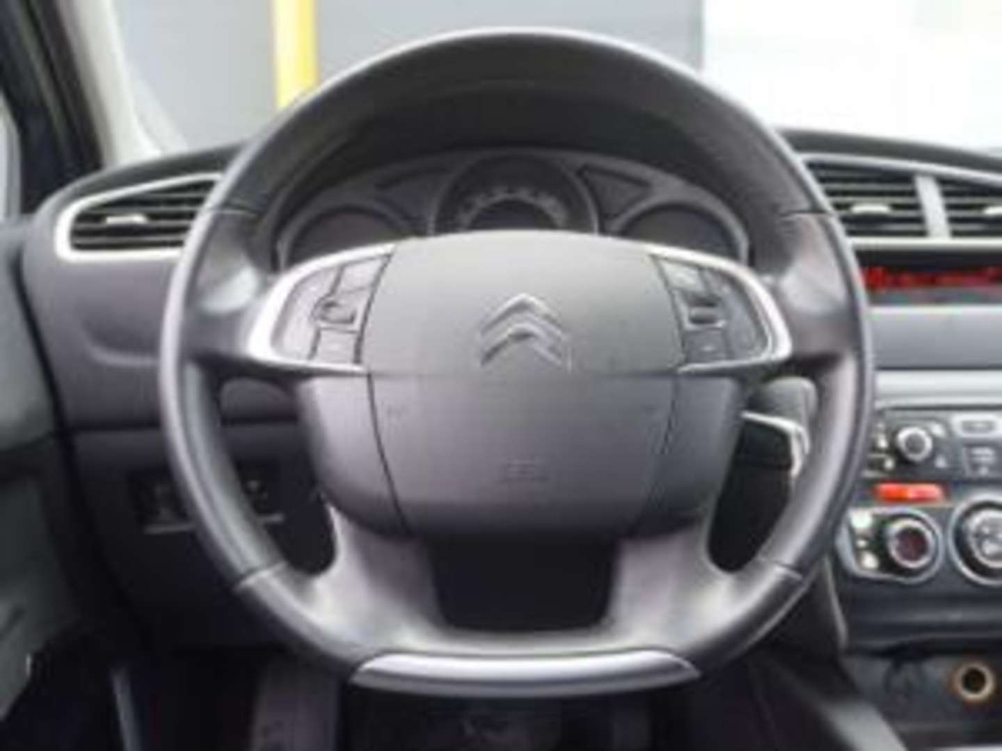 Citroen С4, 2012 — Салон