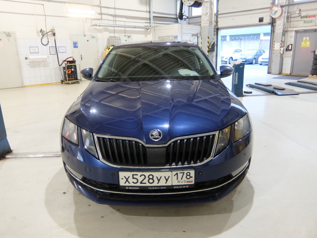 Skoda Octavia 3 поколение [рестайлинг] 2017 — обложка