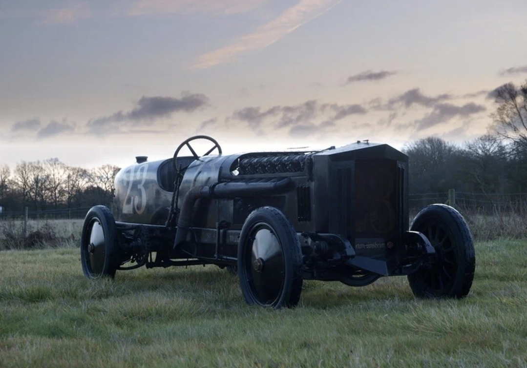 Огненное дыхание BMW Brutus с 46,0-литровым V12