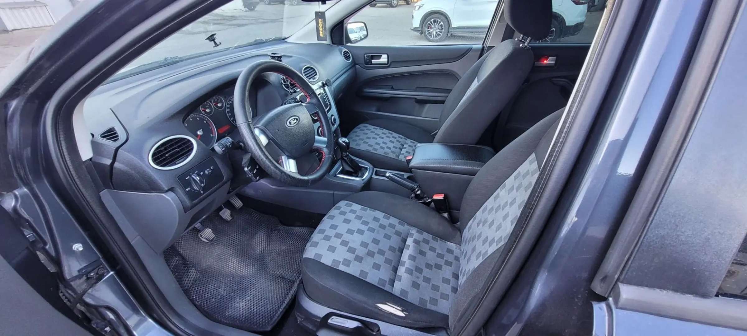 Ford Focus, 2007 — Салон