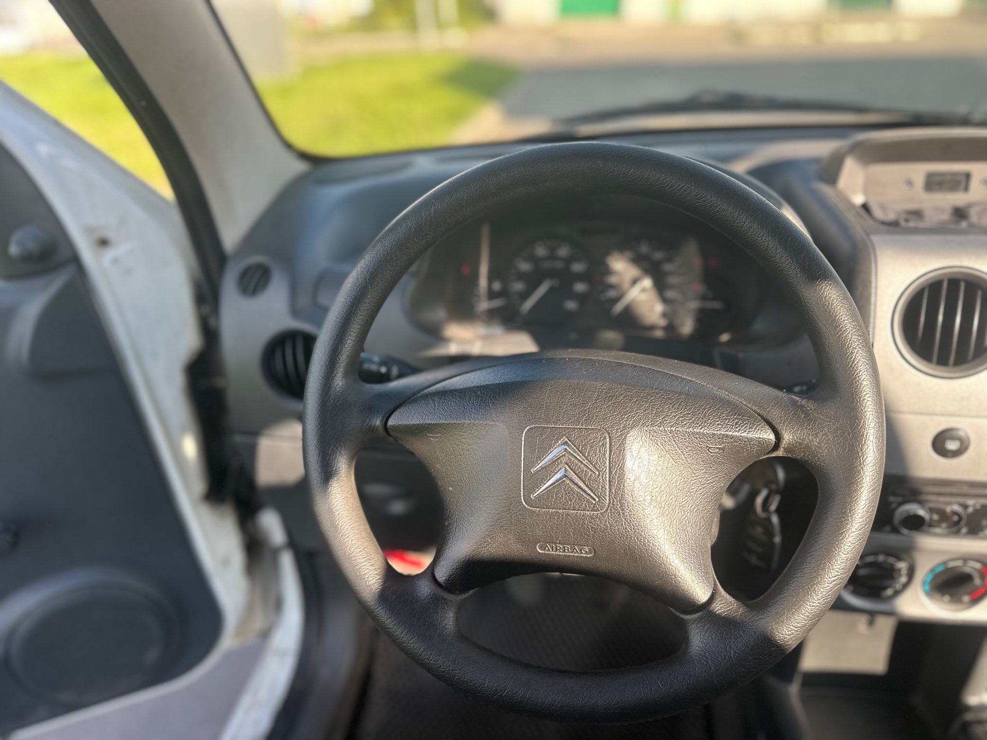 Citroen Berlingo, 2008 — Салон