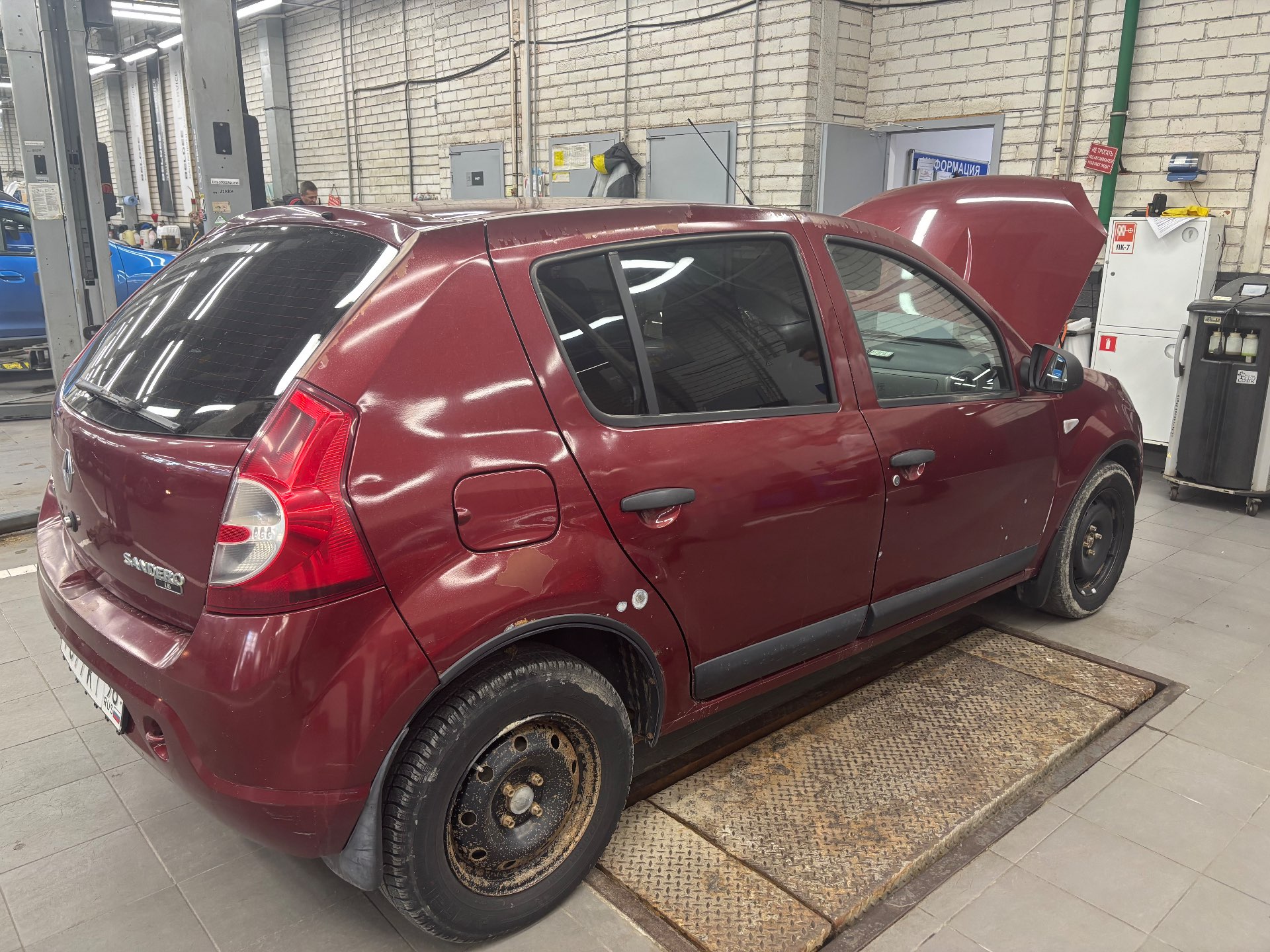 Renault Sandero, 2012 — Снаружи