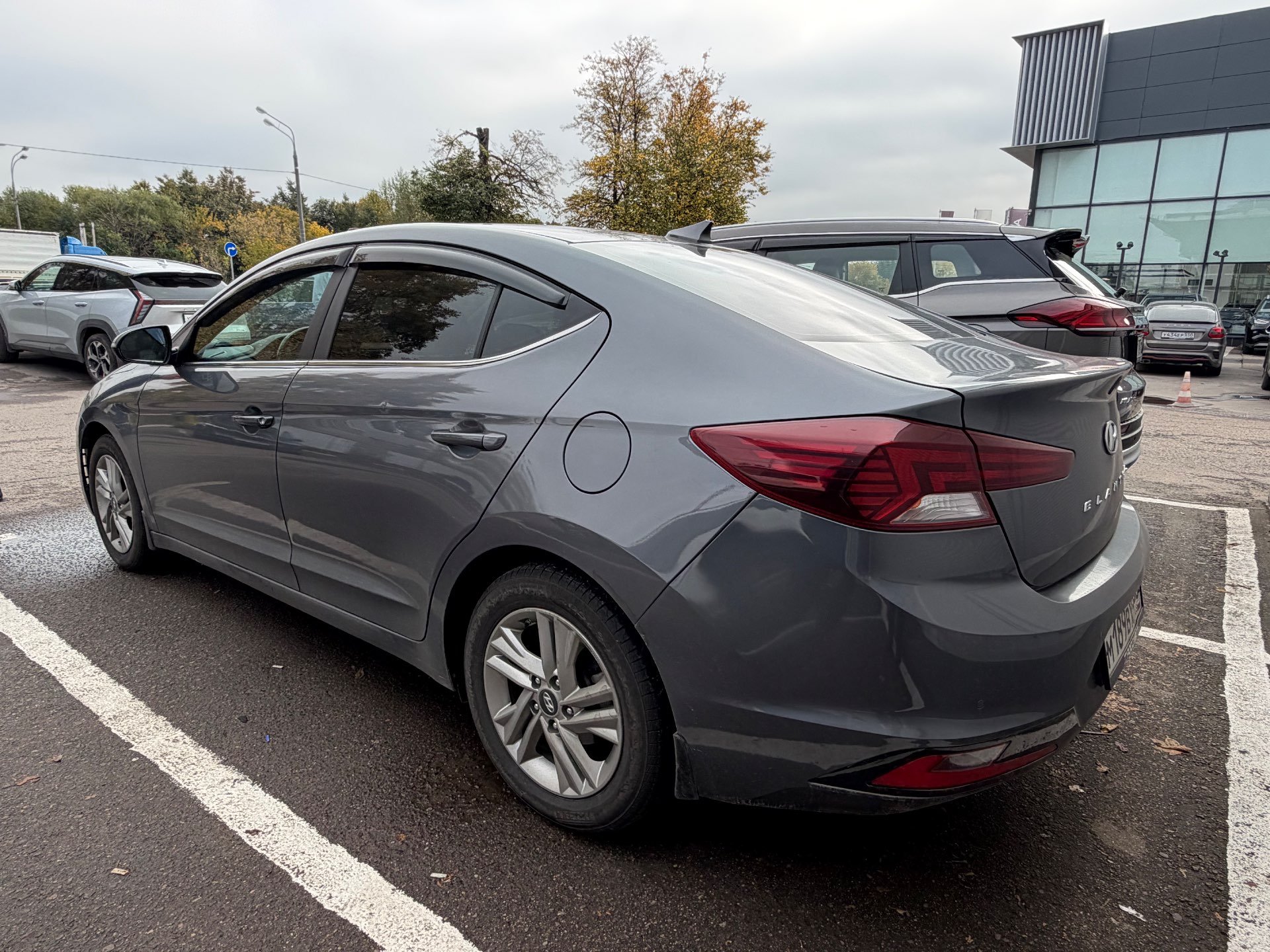 Hyundai Elantra, 2019 — Снаружи