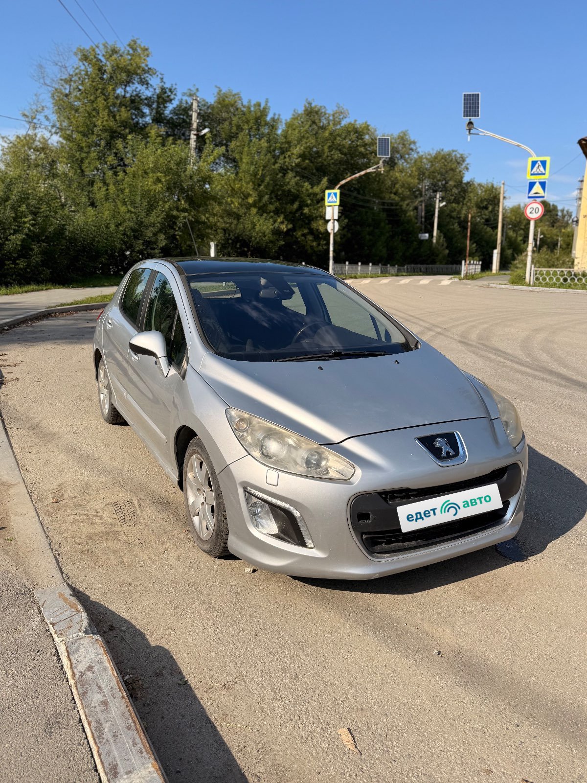 Peugeot 308, 2012 — Снаружи