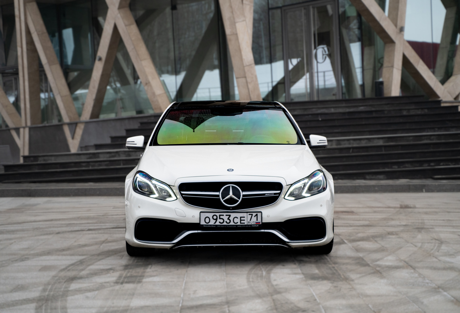 Mercedes E63 AMG 4Matic S – авантюрист в деловом костюме