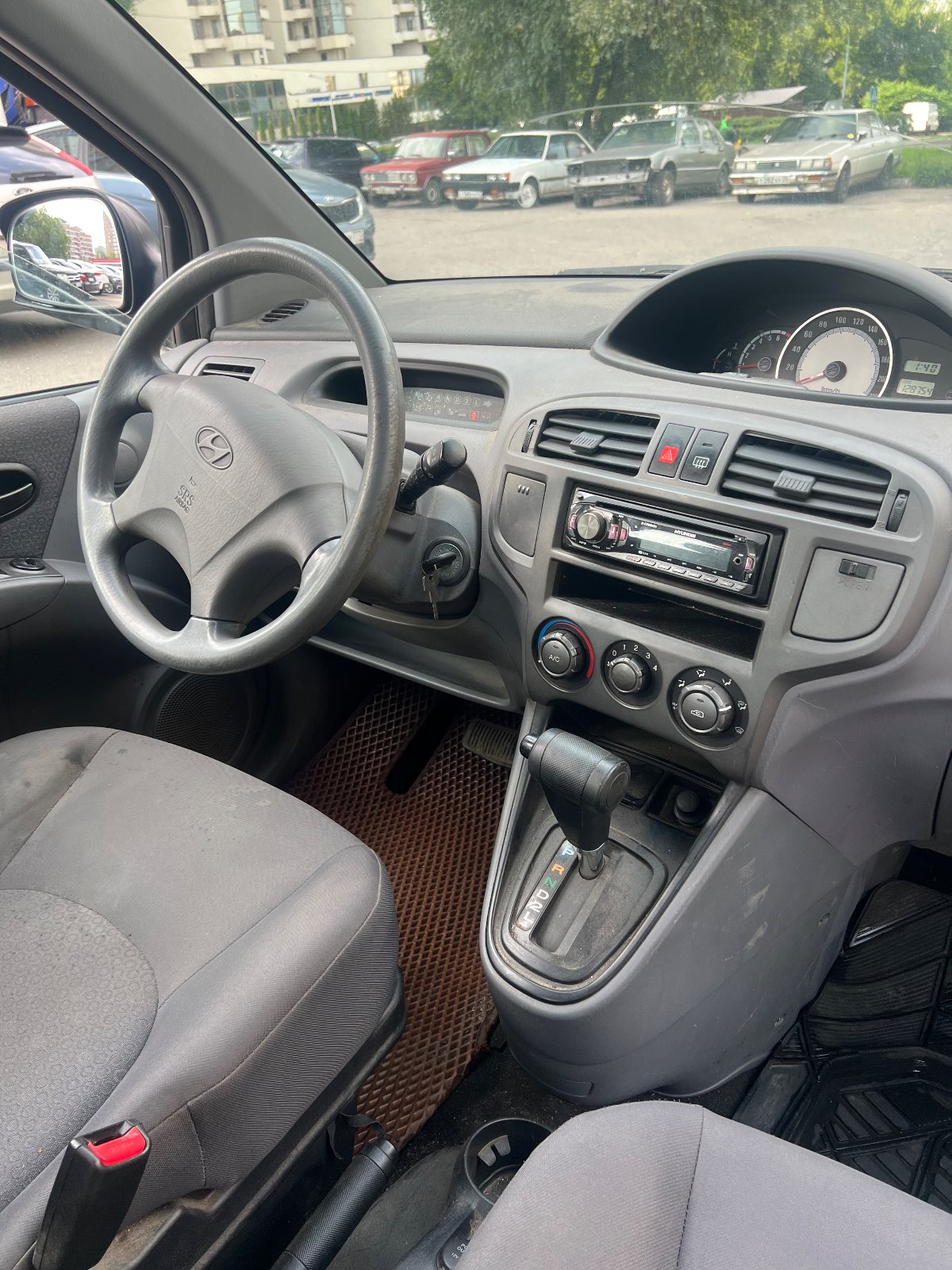 Hyundai Matrix, 2008 — Салон