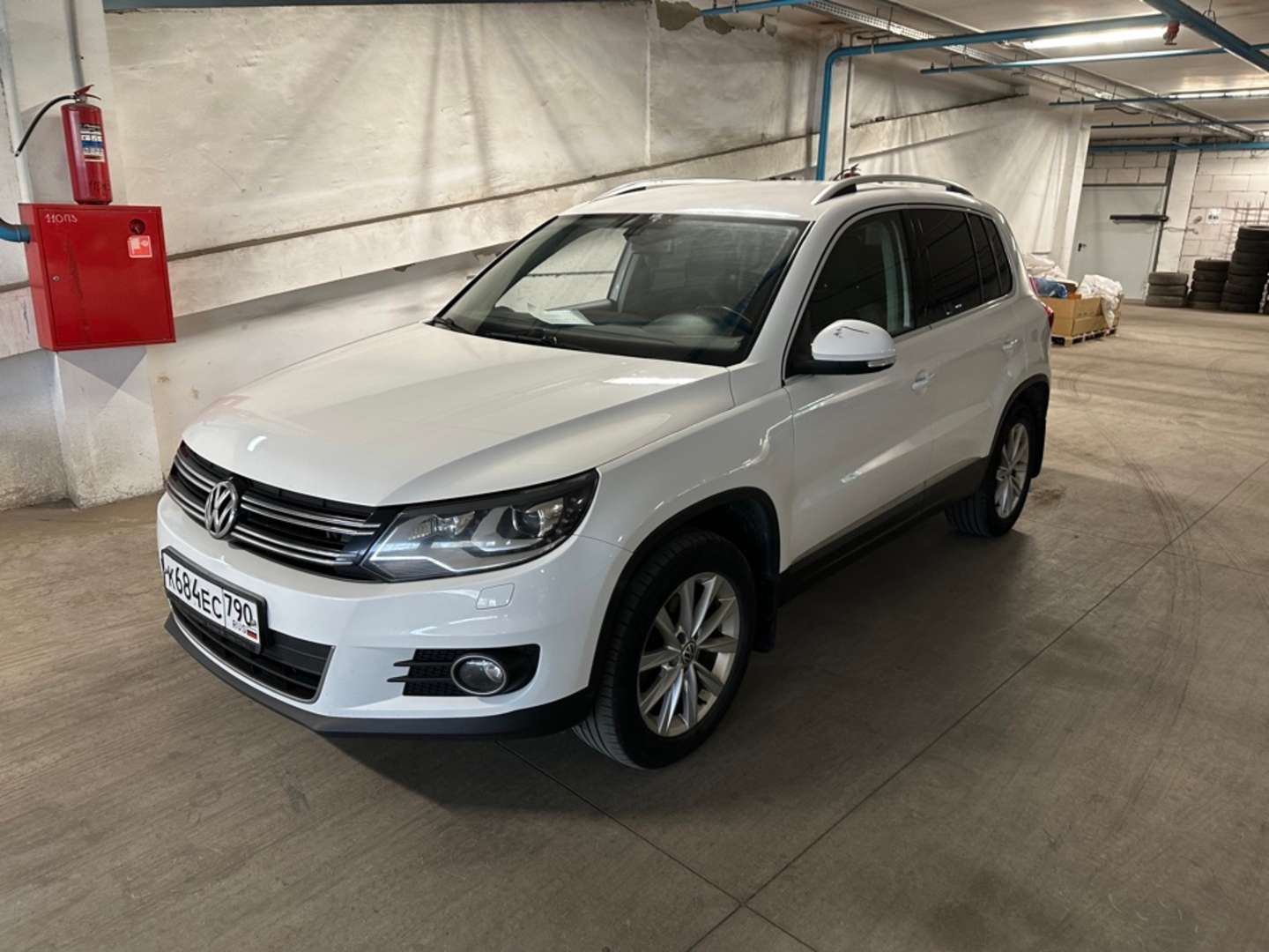Volkswagen Tiguan, 2012 — обложка