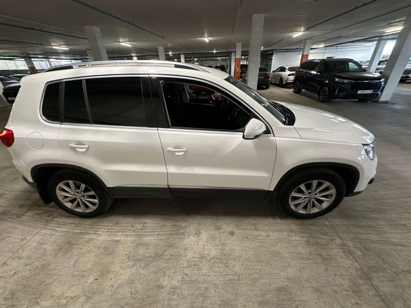 Volkswagen Tiguan, 2012 — Снаружи