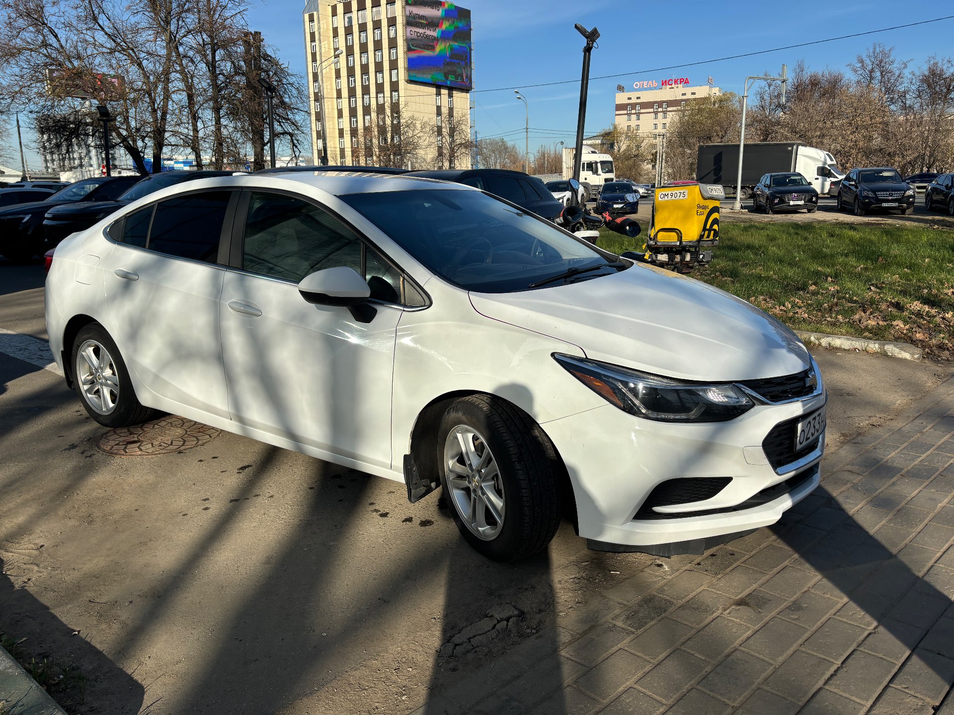Chevrolet Cruze, 2018 — Снаружи
