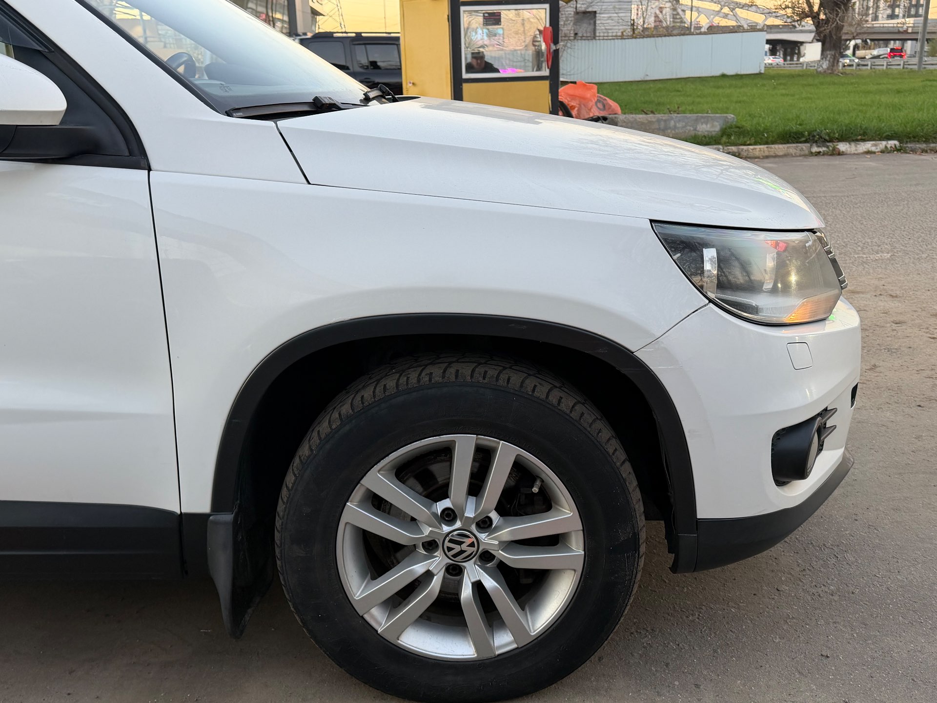 Volkswagen Tiguan, 2012 — Снаружи
