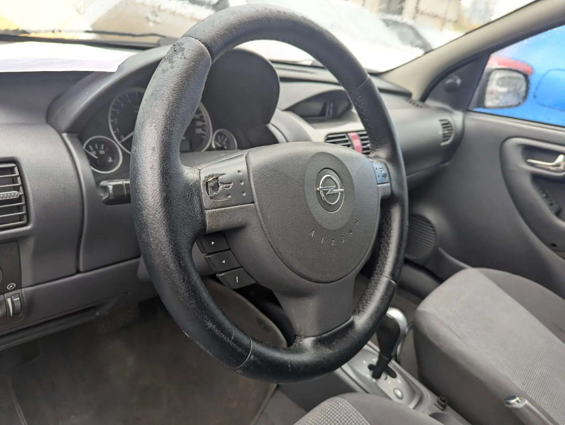 Opel Corsa, 2005 — Салон