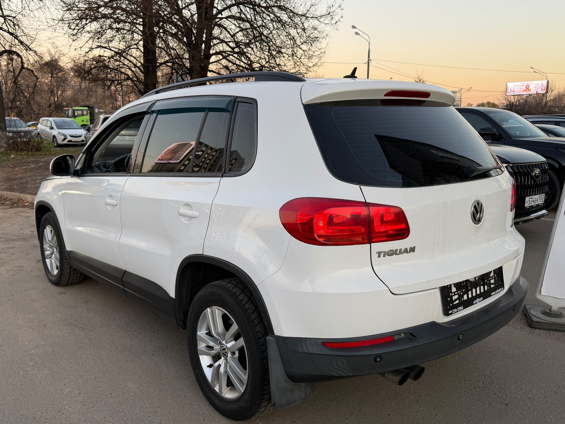 Volkswagen Tiguan, 2012 — Снаружи